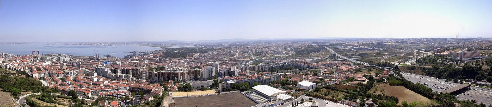 Photo showing: Almada, portugal, view from Cristo Rei