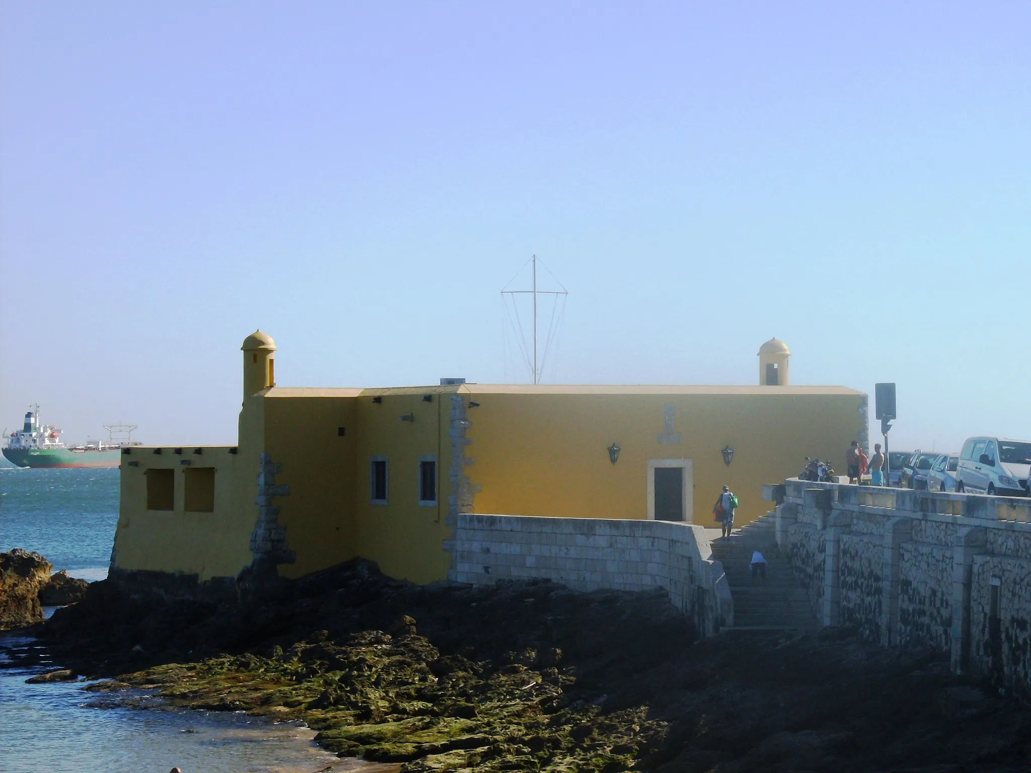 Photo showing: Forte de Nossa Senhora de Porto Salvo, Oeiras, distrito de Lisboa, Portugal: vista lateral esquerda e fachada