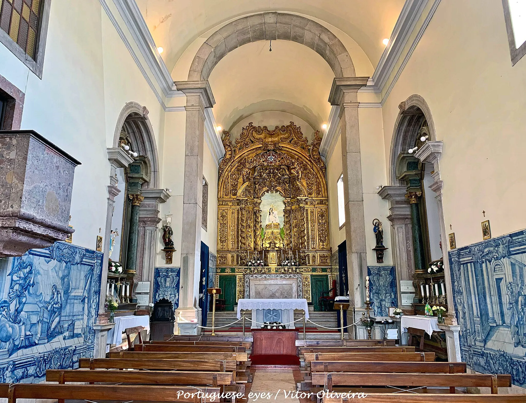 Photo showing: É um Santuário com muita tradição. Outrora, os habitantes de Lisboa, no Domingo da Santíssima Trindade, organizavam uma romaria, a fim de cumprirem uma promessa feita em 1507, quando uma peste dizimou parte da população da capital.
É um pequeno templo reedificado no século XVIII e que preserva no interior azulejos azuis e brancos com Passos da Vida da Virgem.
Além dos muitos círios que se organizam, sobretudo no verão, o mais célebre é no último Domingo de Agosto - Festa da Ascenção.

www.visitportugal.com/pt-pt/NR/exeres/FCC67ED6-6F91-4766-...