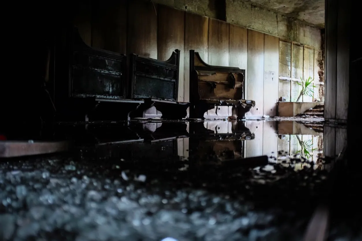 Photo showing: Basement of the panoramic restaurant of Monsanto, Lisboa.