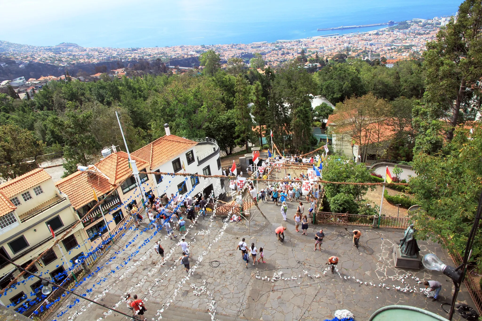 Photo showing: View from the top of church Igreja de Nossa Senhora do Monte on the city Funchal, Madeira