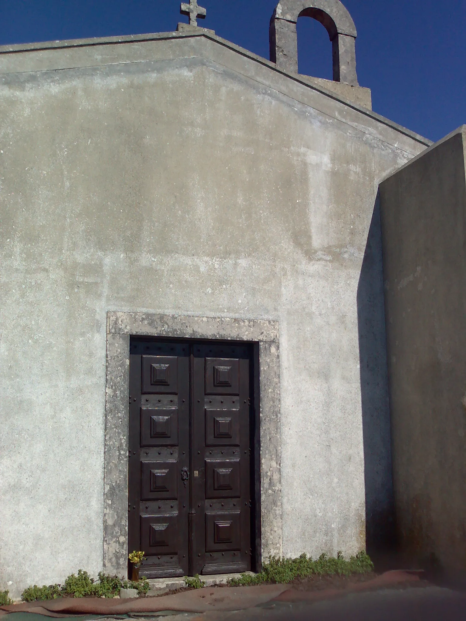 Photo showing: Chapel of Nossa Senhora da Penha (Colares, Sintra, Portugal) - Entrance door