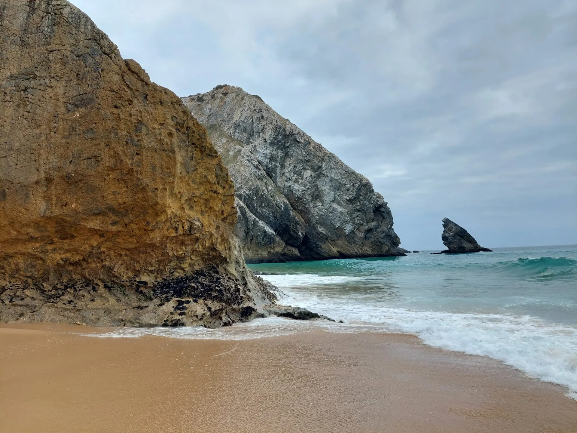 Photo showing: Adraga beach in Sintra