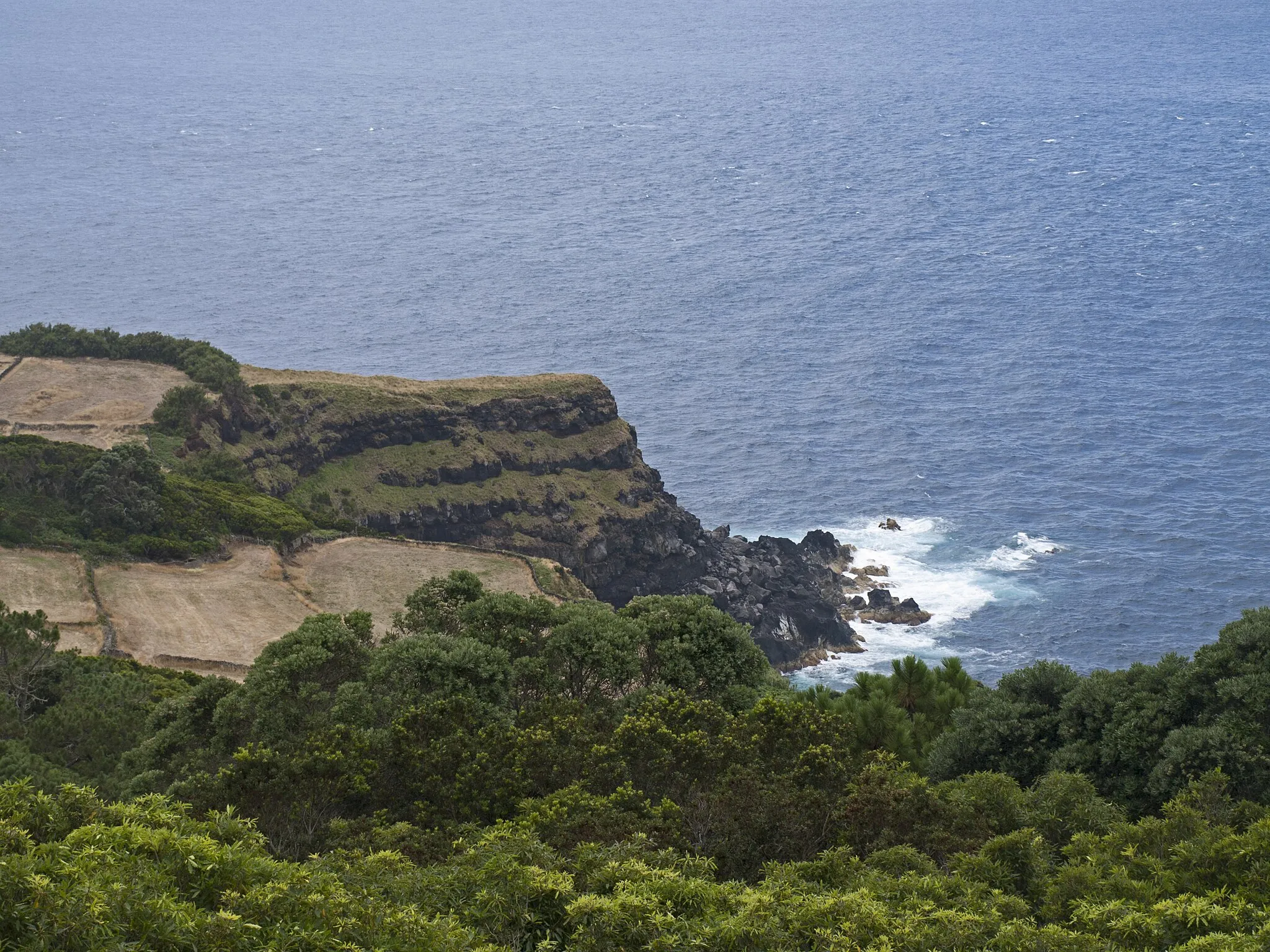 Photo showing: View from Vigia das Baleias, Raminho, Angra do Heroísmo, Azores, Portugal