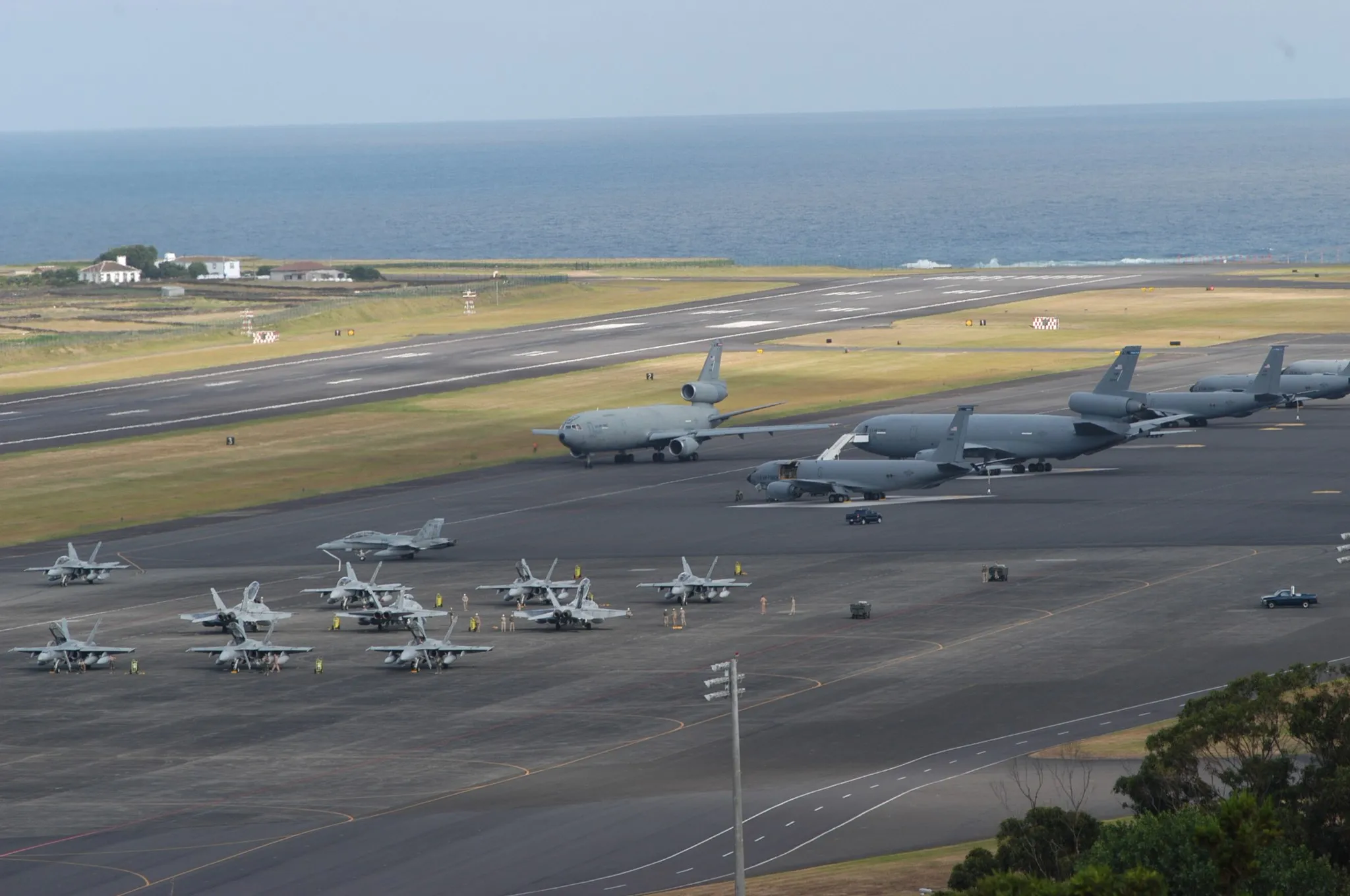 Photo showing: en:Lajes Field, en:Terceira Island, en:Azores, en:Portugal KC-135, KC-10 and F/A-18 aircraft on the tarmac.  The 65th Air Base Wing is the American unit stationed at Lajes Field and it is the largest U.S. military organization in the Azores. The wing provides base and en route support for Department of Defense, allied nations and other authorized aircraft in transit, including those from the Netherlands, Belgium, Canada, France, Italy, Colombia, Germany, Venezuela and Great Britain. source