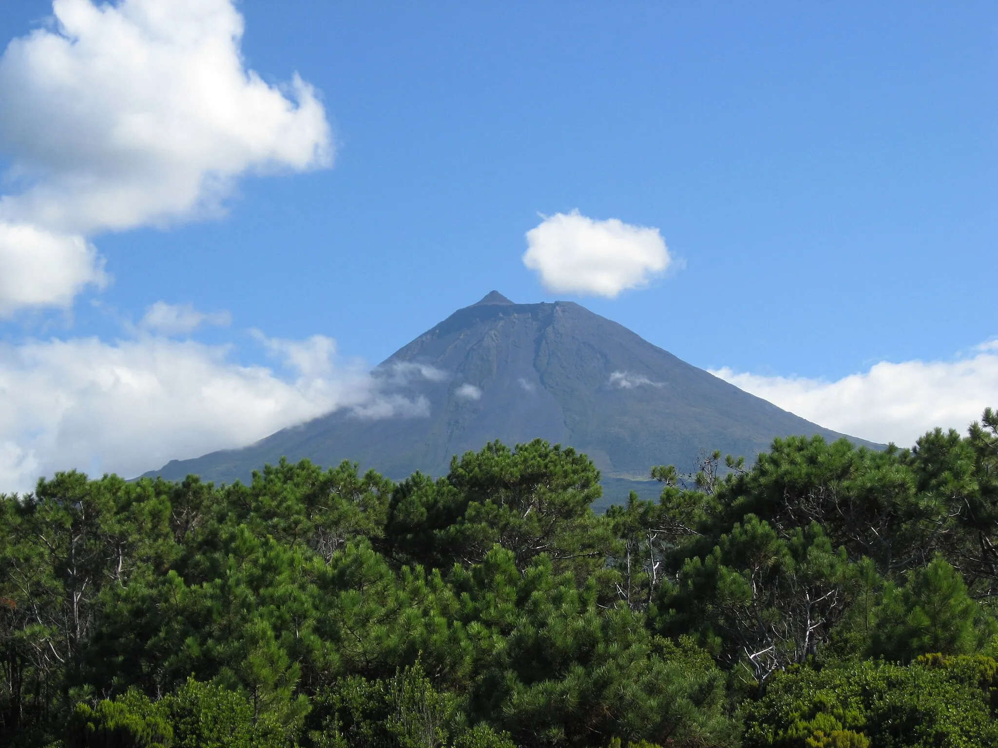 Photo showing: Pico mountain from Cachorro