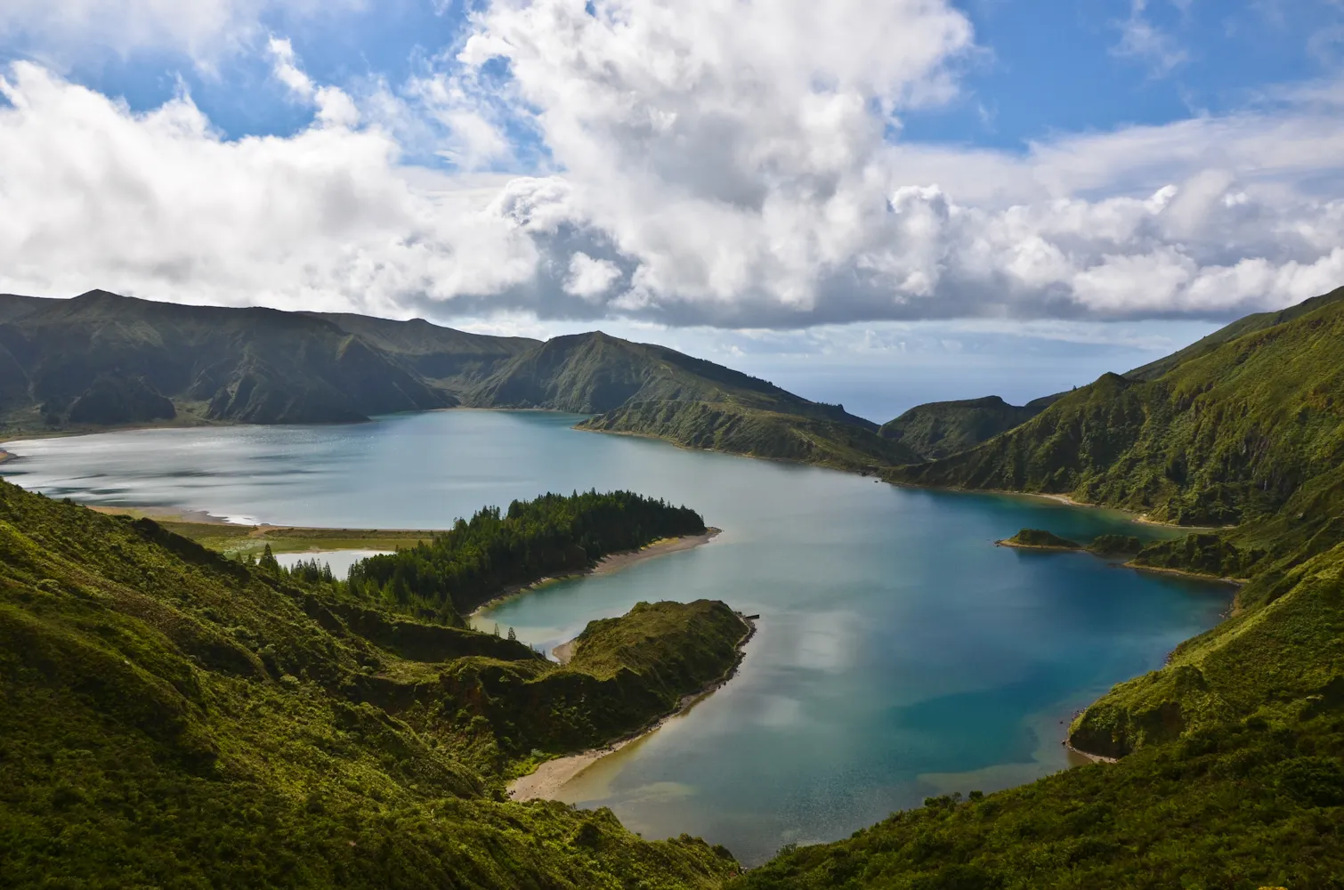 Photo showing: A view of Lagoa do Fogo, Azores, Portugal