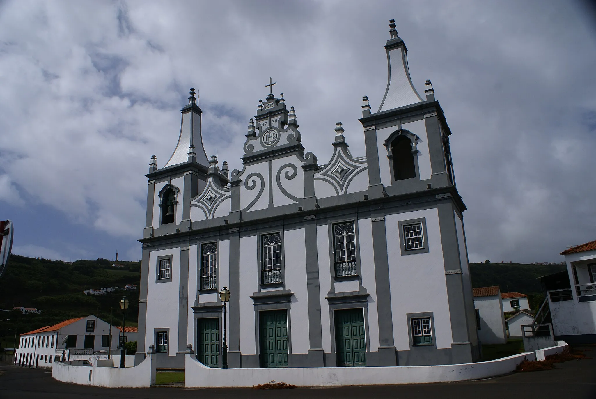 Photo showing: Igreja de Nossa Senhora da Graça, faxada, Praia do Almoxarife, Concelho da Horta, ilha do Faial, Açores, Portugal