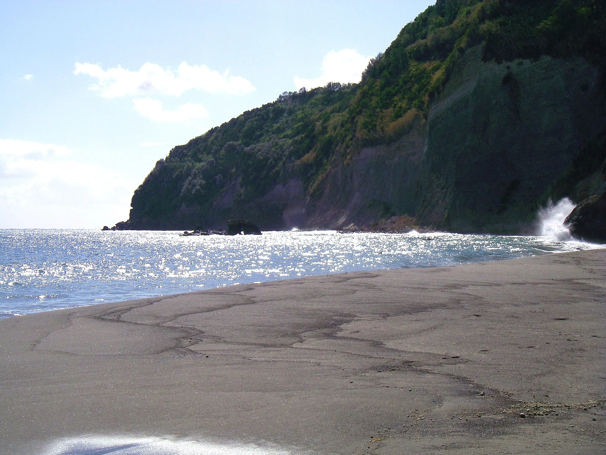 Photo showing: Coast of Riberia Quinte