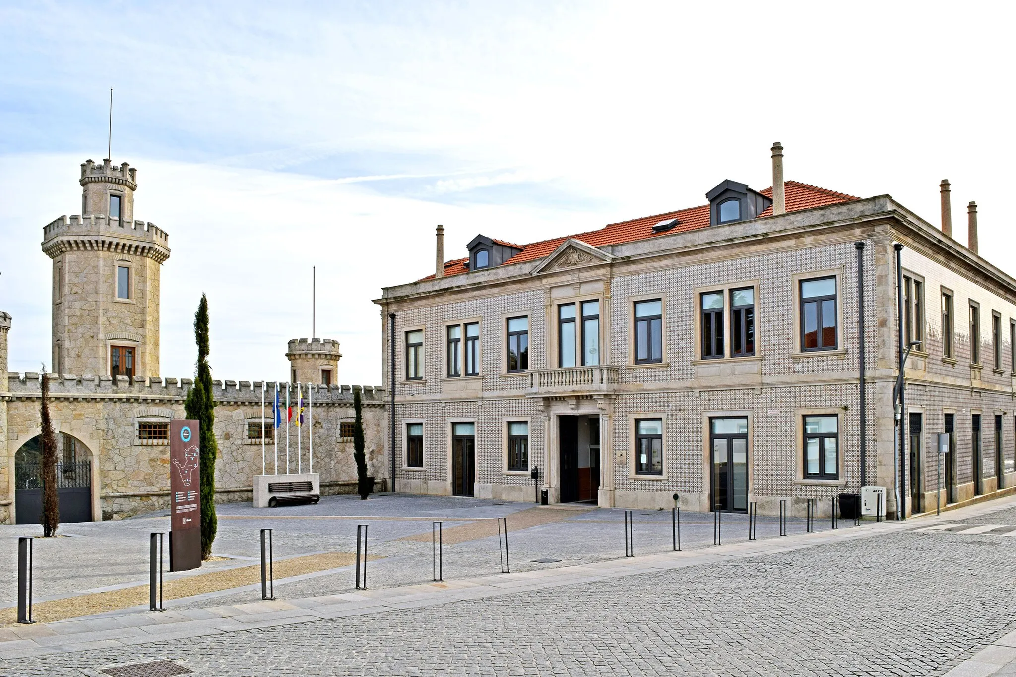 Photo showing: Localizada em Albergaria-a-Velha, é actualmente a Biblioteca Municipal