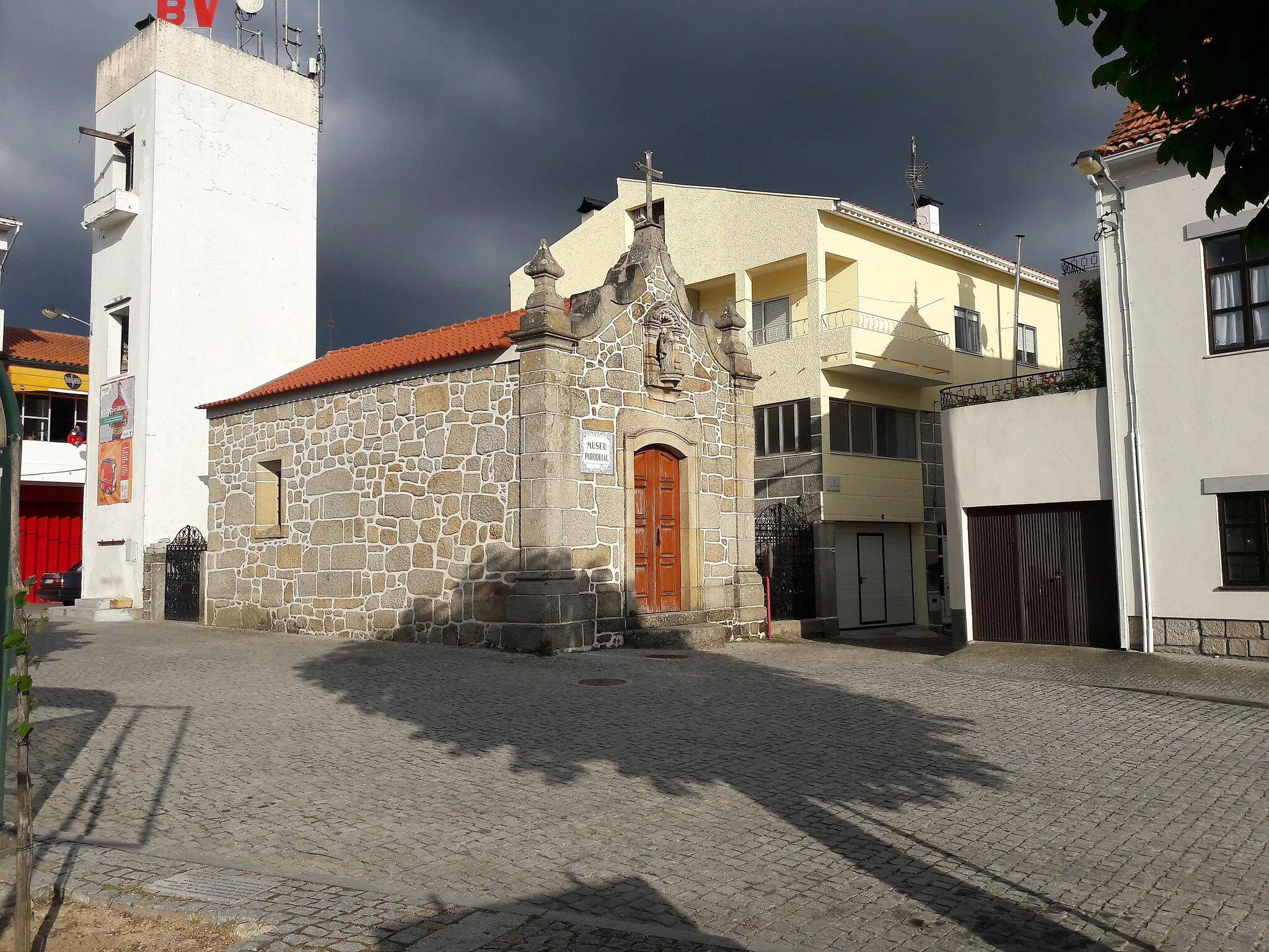 Photo showing: Museu Paroquial de Vila Nova de Tazém