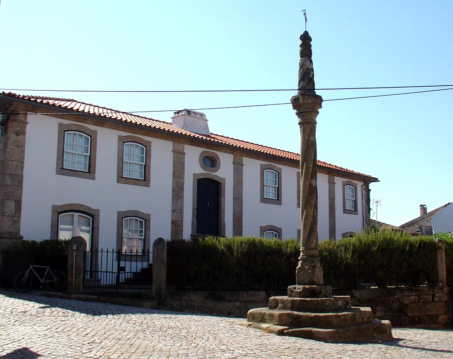 Photo showing: Pelourinho de São João de Areias - em 2012