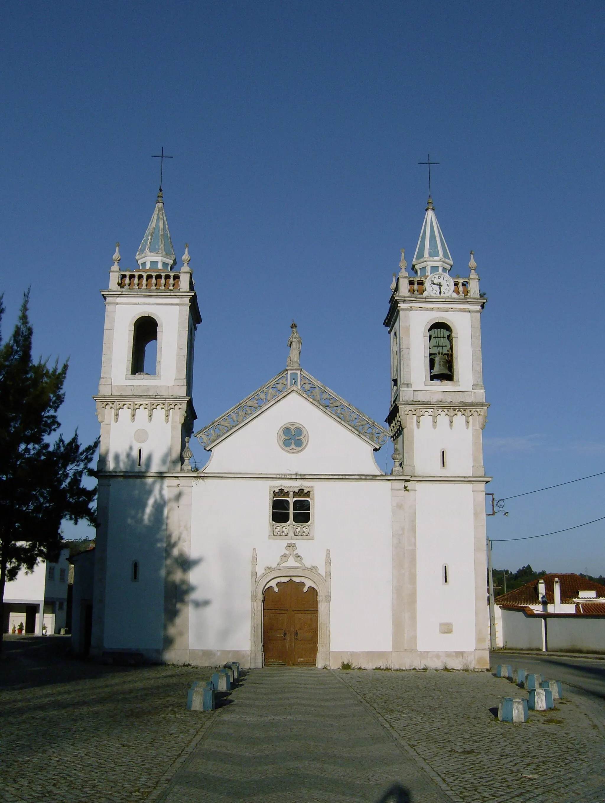 Photo showing: Fachada principal da Igreja de Nossa Senhora da Luz