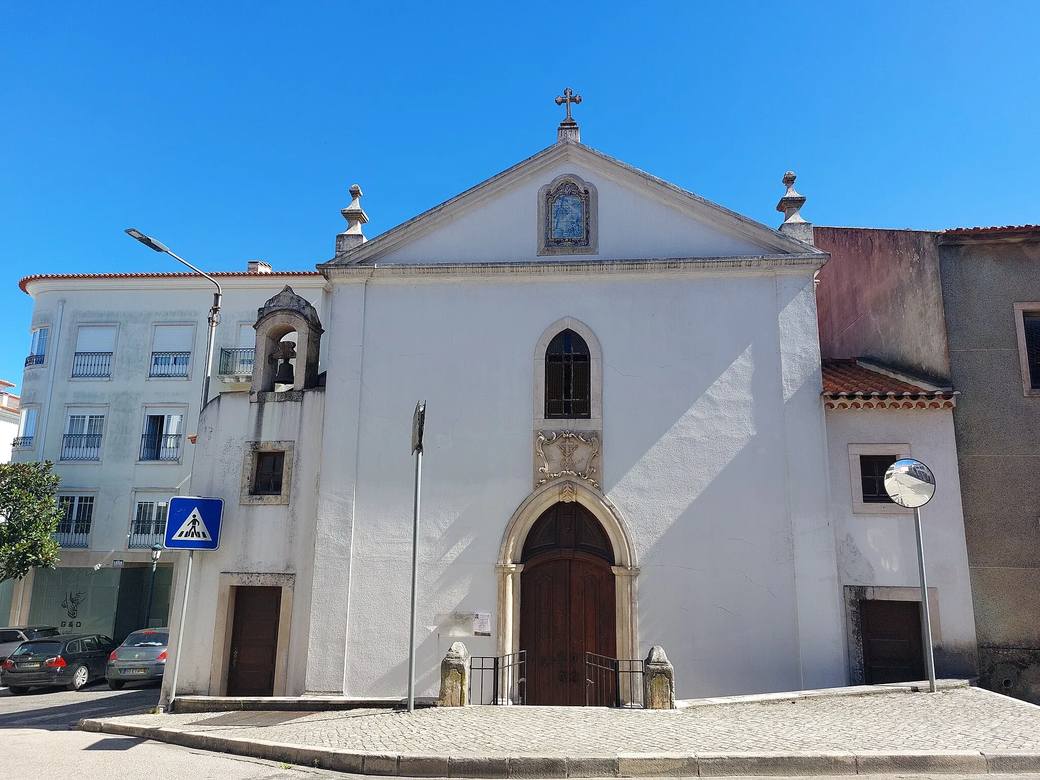 Photo showing: Frente da Igreja de Santa Casa da Misericórdia de Turquel