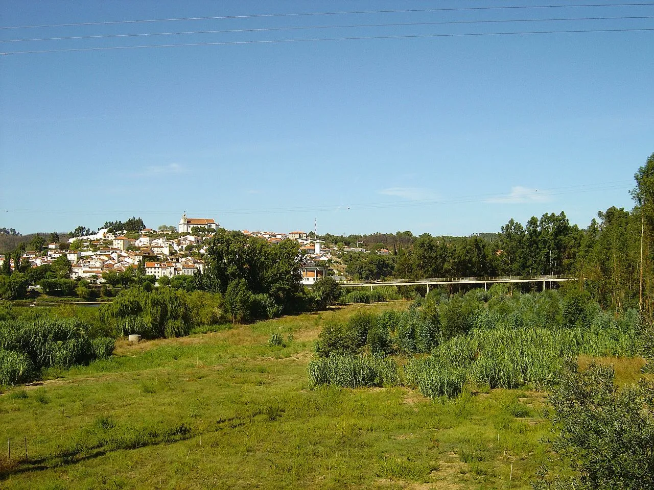 Photo showing: Margem esquerda do rio Tejo

http://maps.google.com?q=39.46860118255104,-8.338279724121094(Constância - Portugal)&t=h">See where this picture was taken. [?]