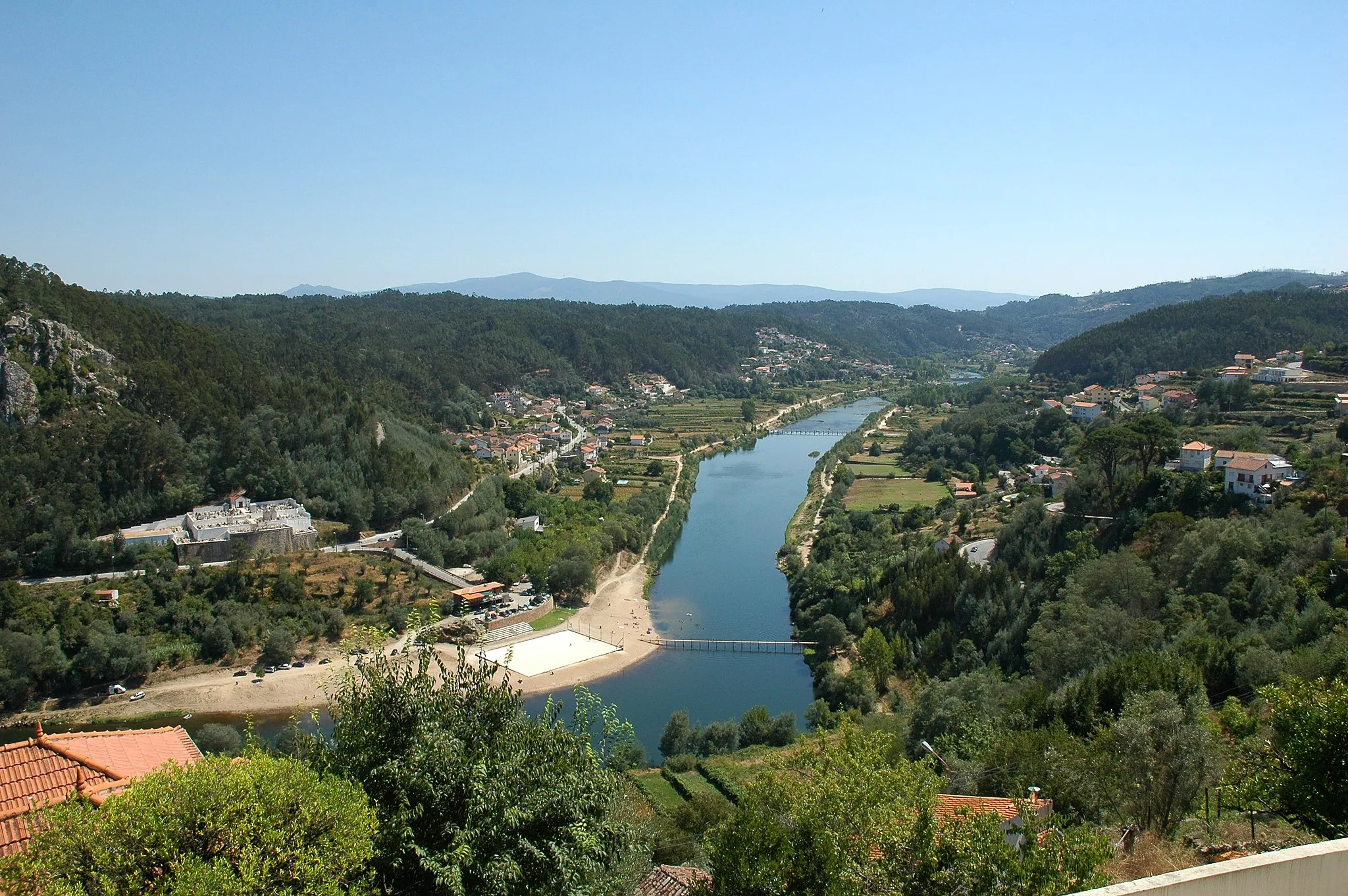 Photo showing: Rio Mondego, Penacova, Portugal