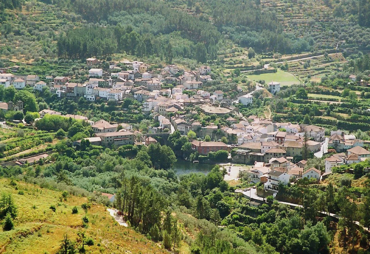 Photo showing: Avô - Portugal