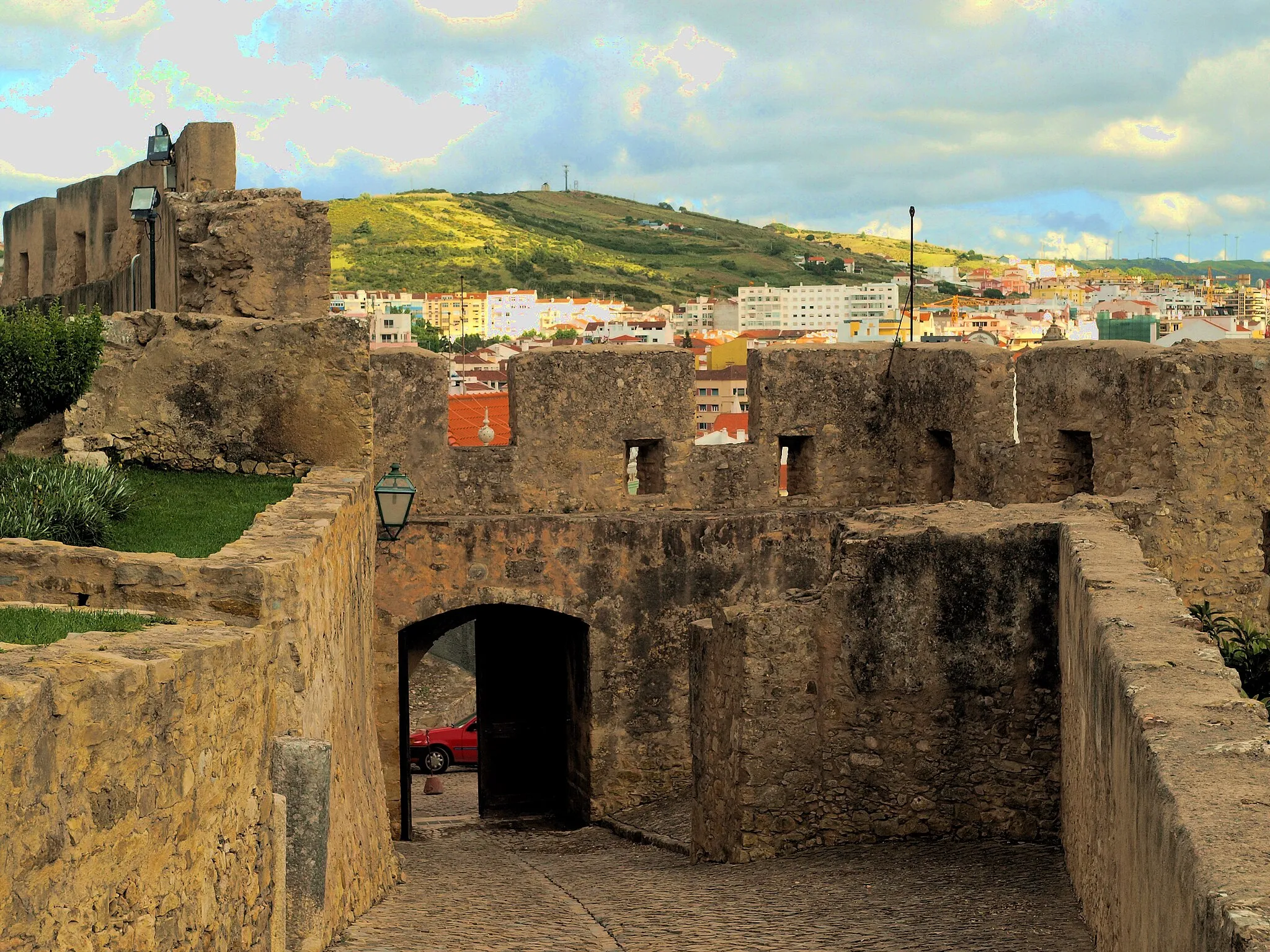 Photo showing: Inner view of the castle of Torres Vedras, Portugal.