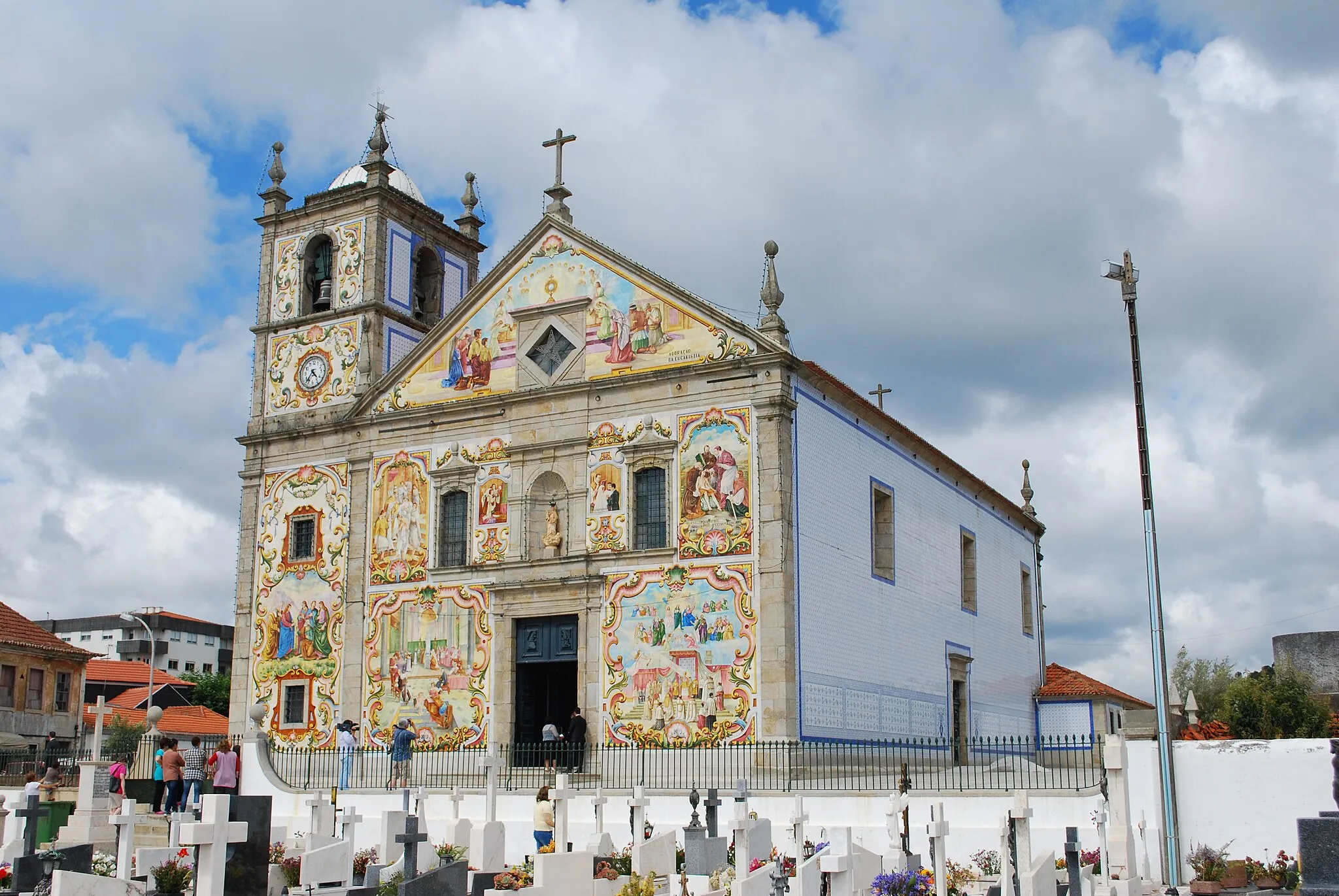 Photo showing: Igreja Paroquial de Válega / Igreja de Nossa Senhora do Amparo, concelho de Ovar, distrito de Aveiro, Portugal.