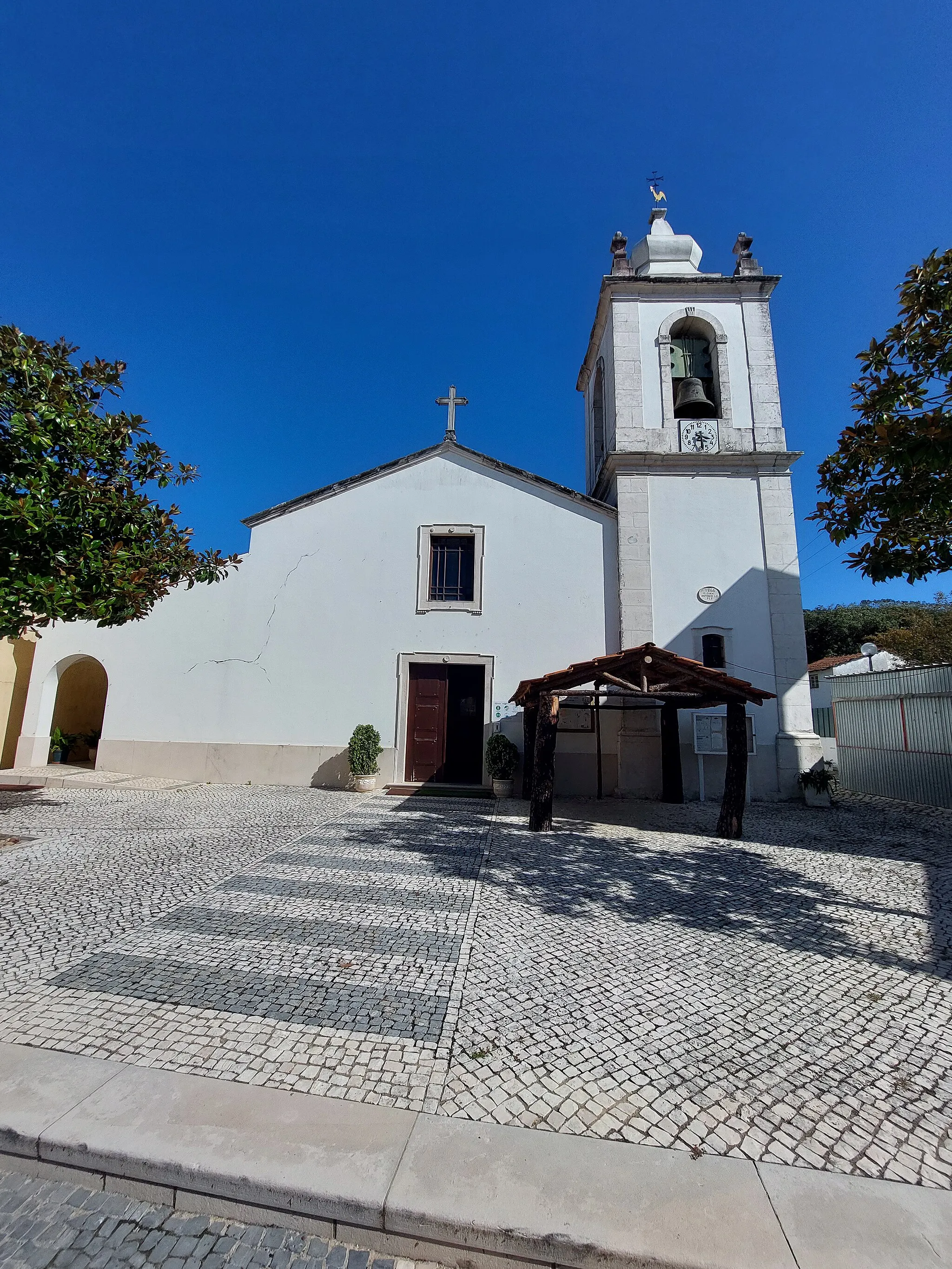 Photo showing: Frente da Igreja Paroquial de Serro Ventoso