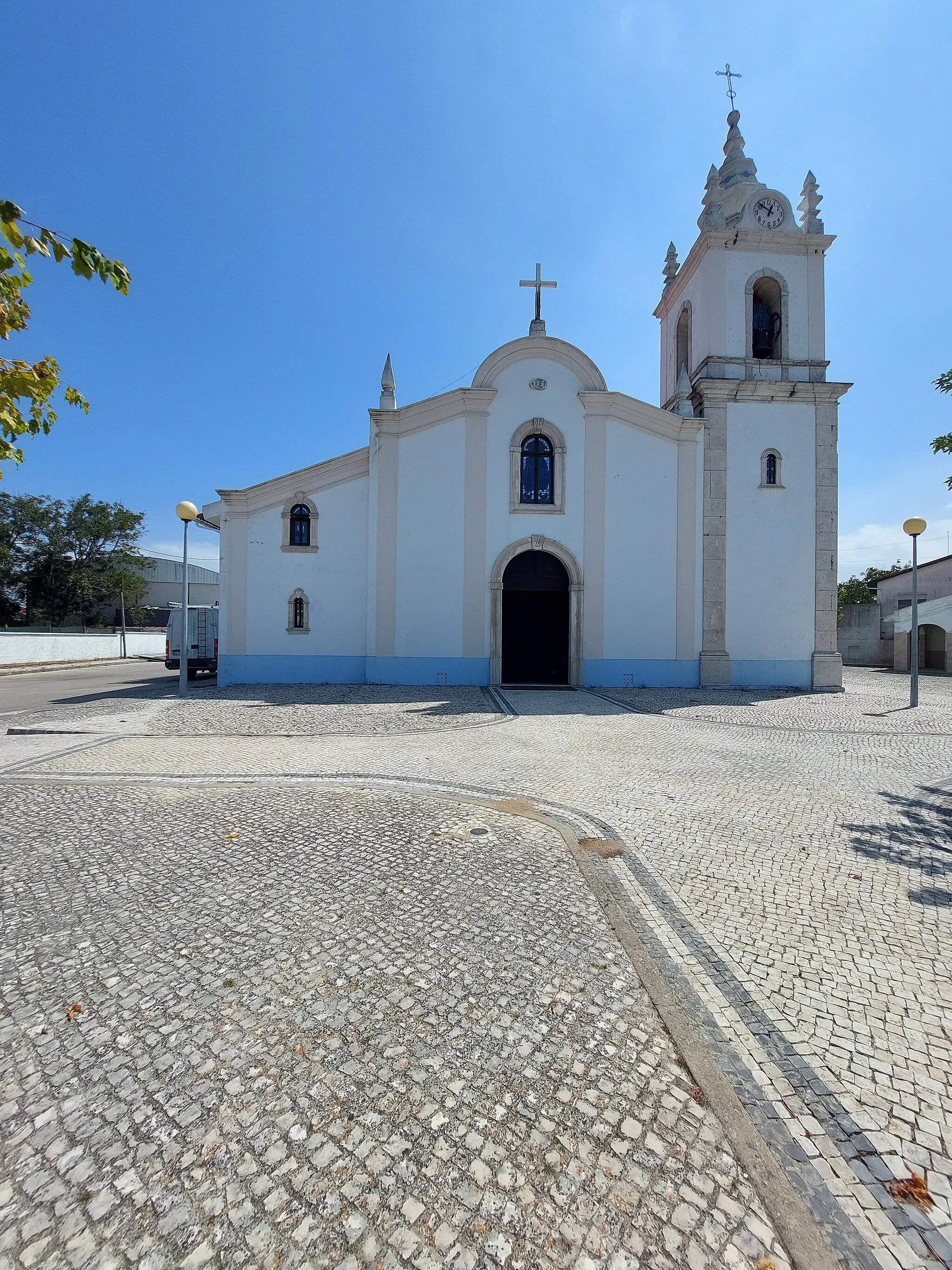 Photo showing: Frente da Igreja Paroquial de Carvide em 2022