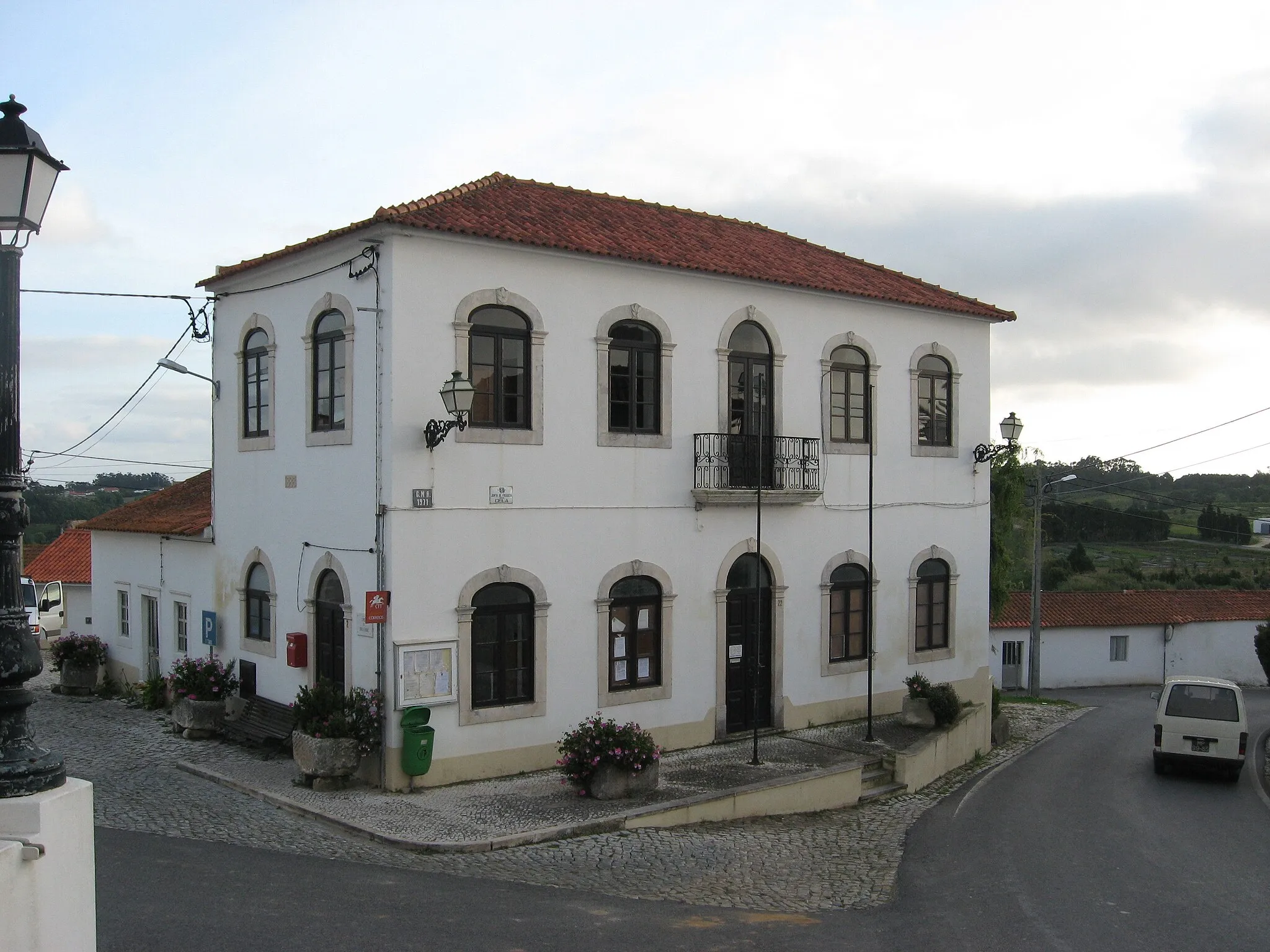 Photo showing: Alcobaça, Portugal. Mosteiro de Alcobaça, Coutos de Alcobaça, old county of the Abbes, city hall for 1888