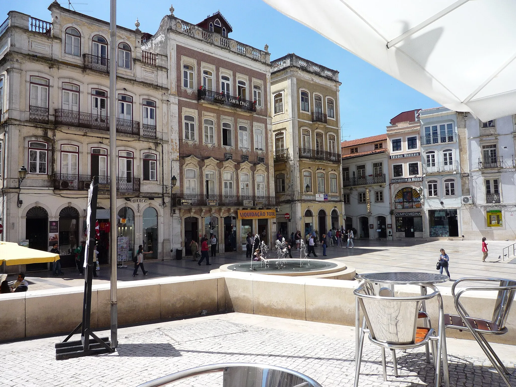 Photo showing: Square in Coimbra