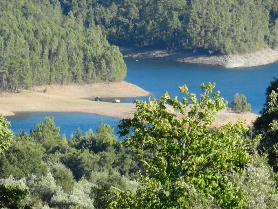Photo showing: Zêzere River, Seen from Montes - Portugal