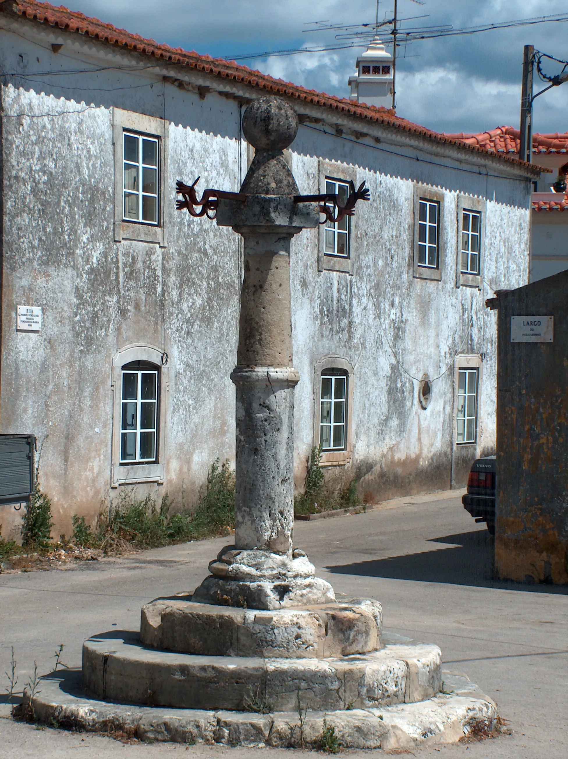 Photo showing: Pelourinho em Paialvo.