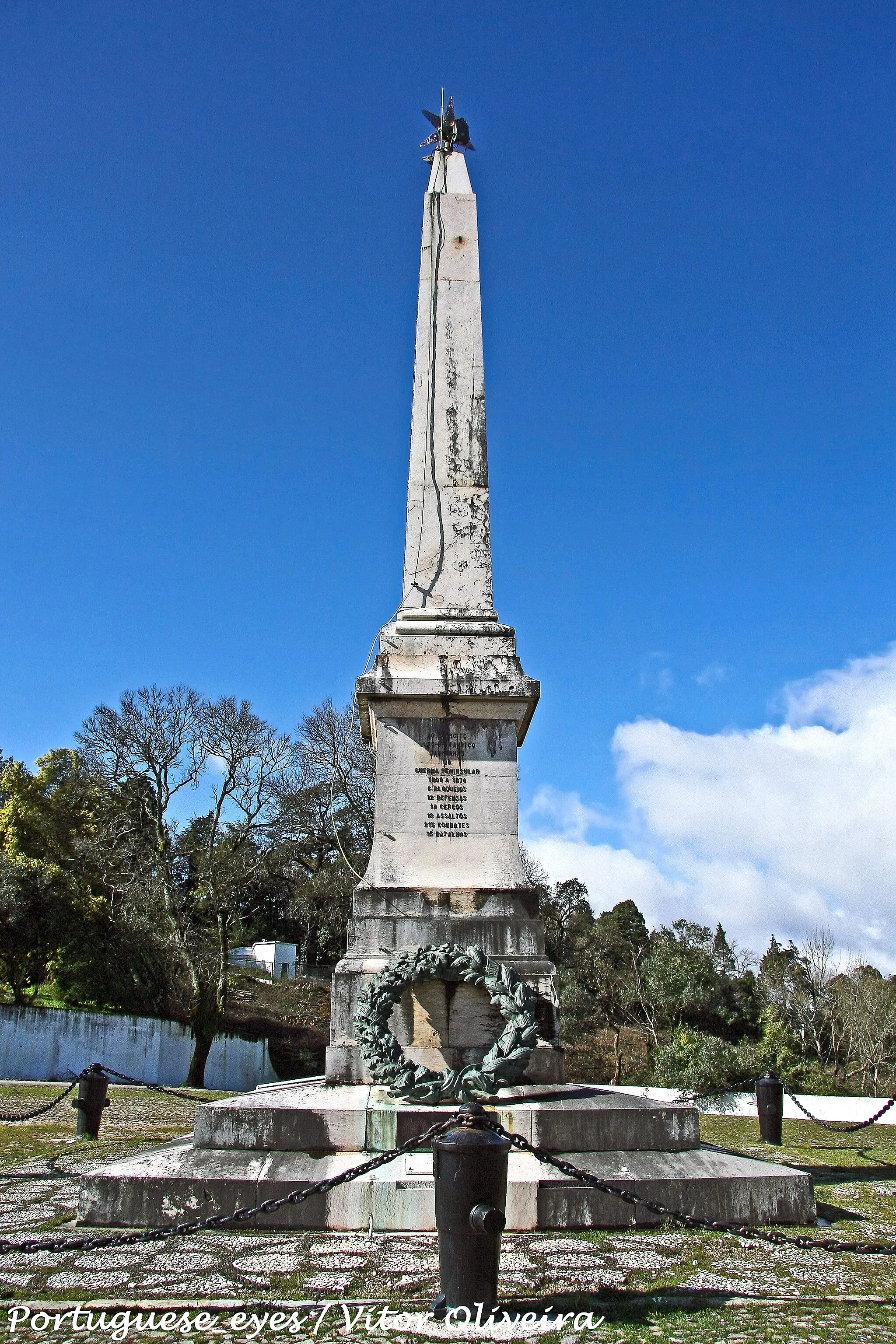 Photo showing: A Batalha do Bussaco foi uma batalha travada durante a Terceira Invasão Francesa, no decorrer da Guerra Peninsular, na Serra do Buçaco, a 27 de Setembro de 1810. De um lado, na defensiva, encontravam-se as forças anglo-lusas sob o comando do Duque de Wellington. Do outro lado, na ofensiva, as forças francesas lideradas pelo Marechal André Massena. No fim da batalha, a vitória sorriu aos anglo-lusos. olhares.sapo.pt/monumento-a-batalha-do-bussaco-foto356841...

See where this picture was taken. [?]