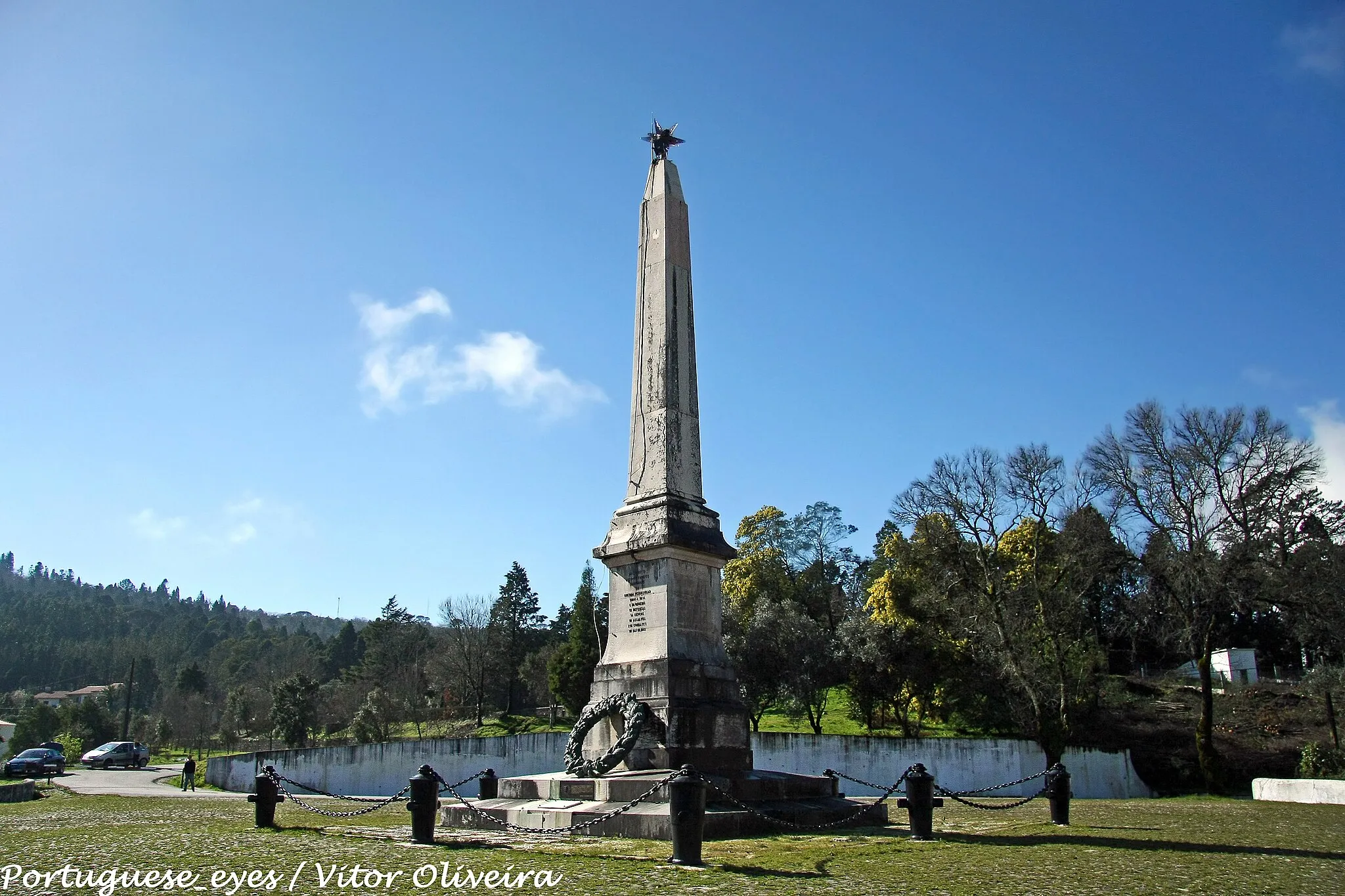 Photo showing: A Batalha do Bussaco foi uma batalha travada durante a Terceira Invasão Francesa, no decorrer da Guerra Peninsular, na Serra do Buçaco, a 27 de Setembro de 1810. De um lado, na defensiva, encontravam-se as forças anglo-lusas sob o comando do Duque de Wellington. Do outro lado, na ofensiva, as forças francesas lideradas pelo Marechal André Massena. No fim da batalha, a vitória sorriu aos anglo-lusos. olhares.sapo.pt/monumento-a-batalha-do-bussaco-foto356841...

See where this picture was taken. [?]