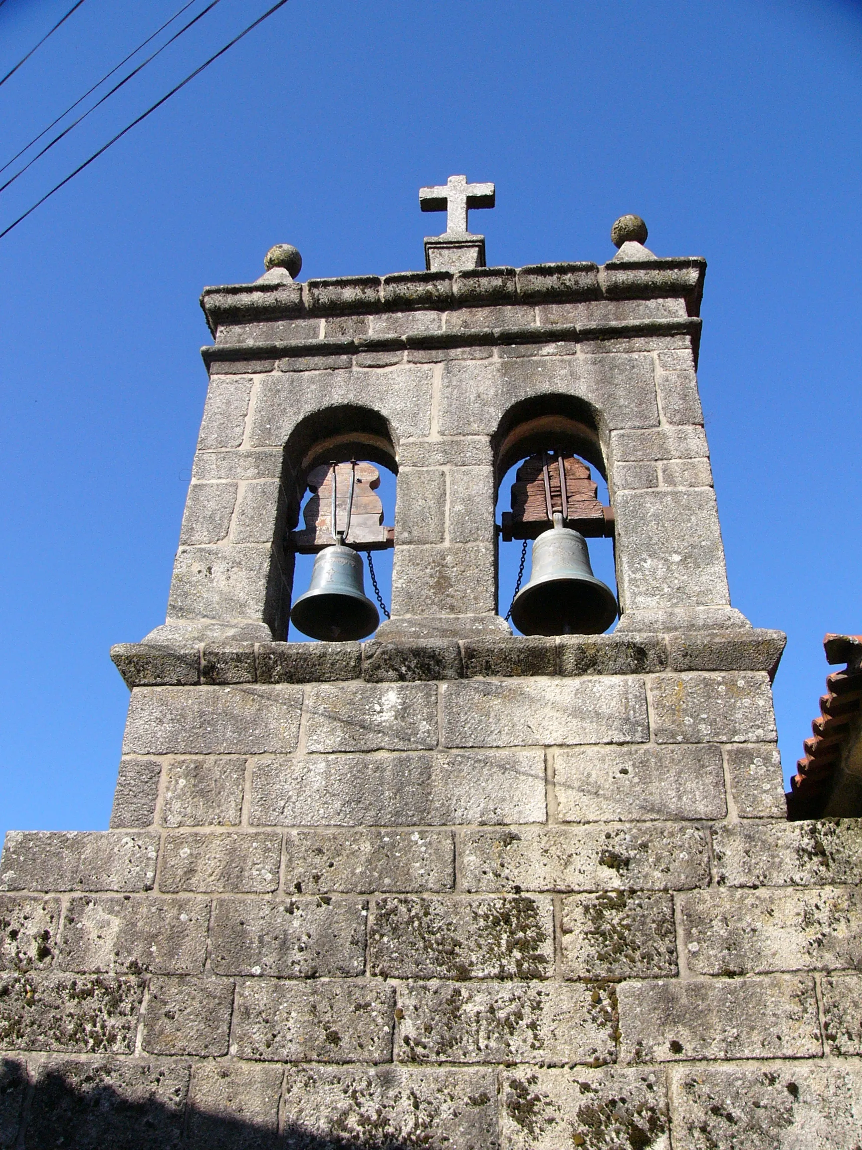 Photo showing: Bell tower of the Church of St Peter in Varzielas, Oliveira de Frades, Portugal