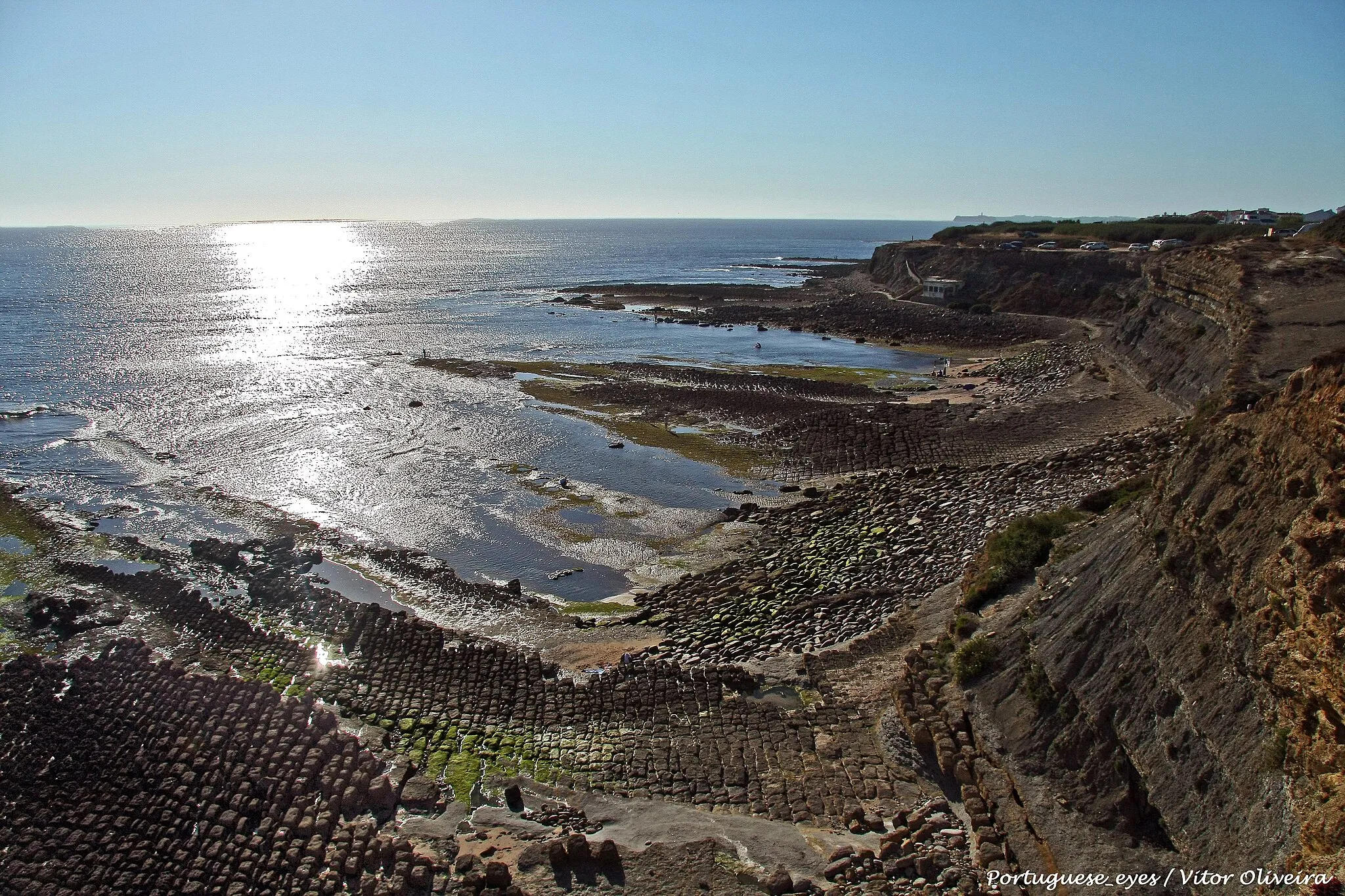 Photo showing: Litoral entre a Consolação e a Praia de São Bernardino - Portugal
