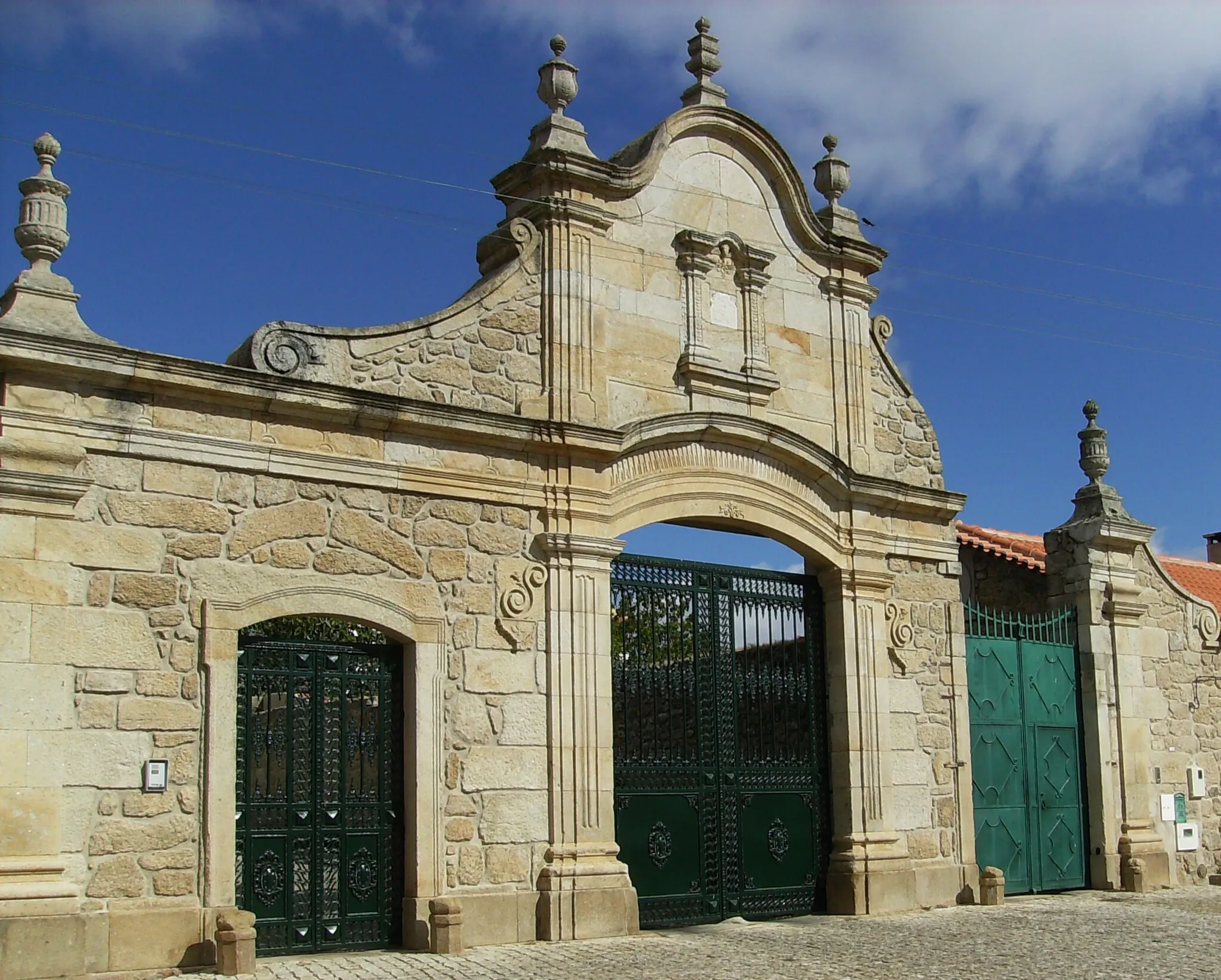 Photo showing: Frontaria Monumental de um Solar, Alcains, Castelo Branco.