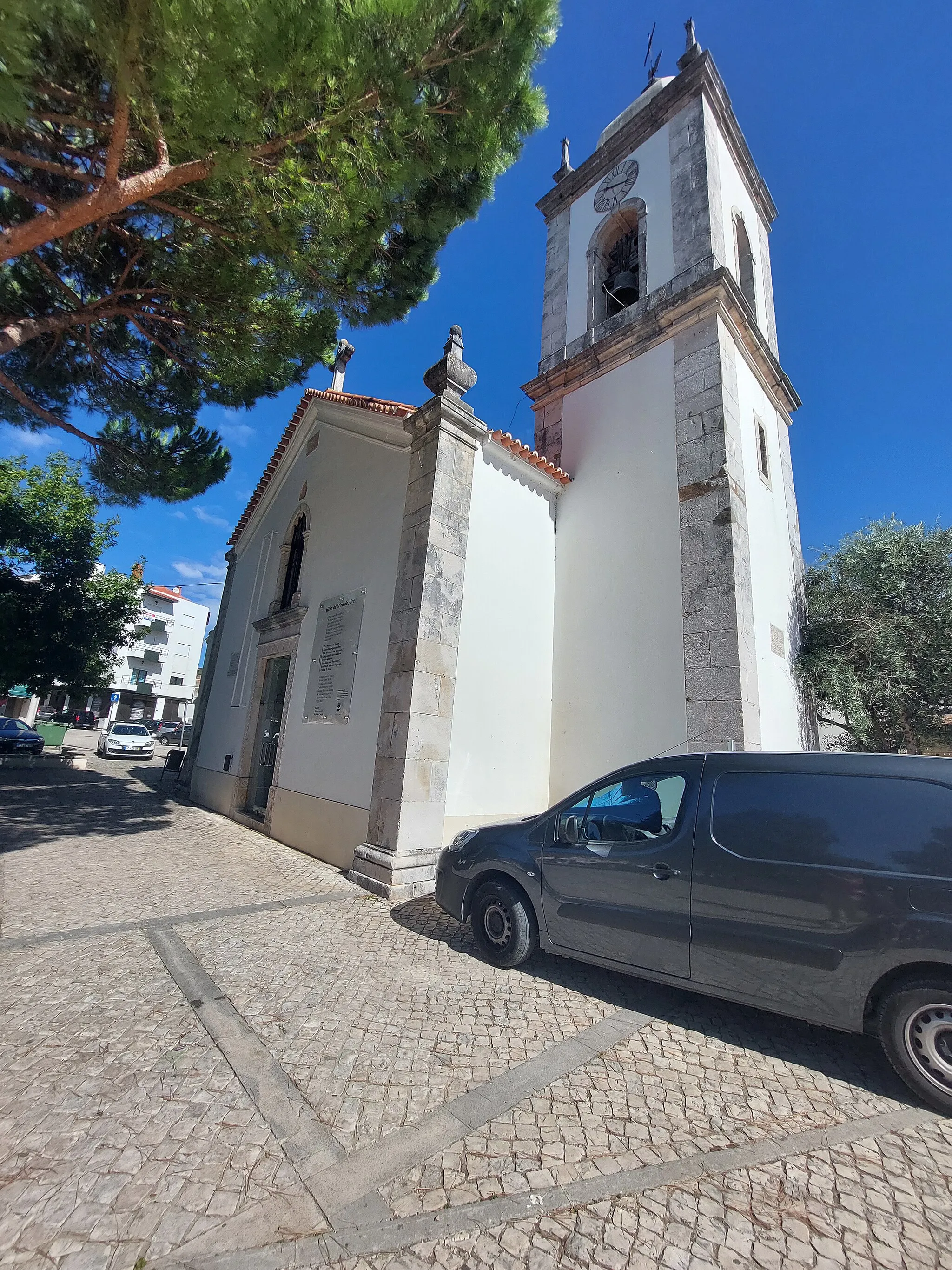Photo showing: Torre sineira da Igreja Paroquial de Mira de Aire
