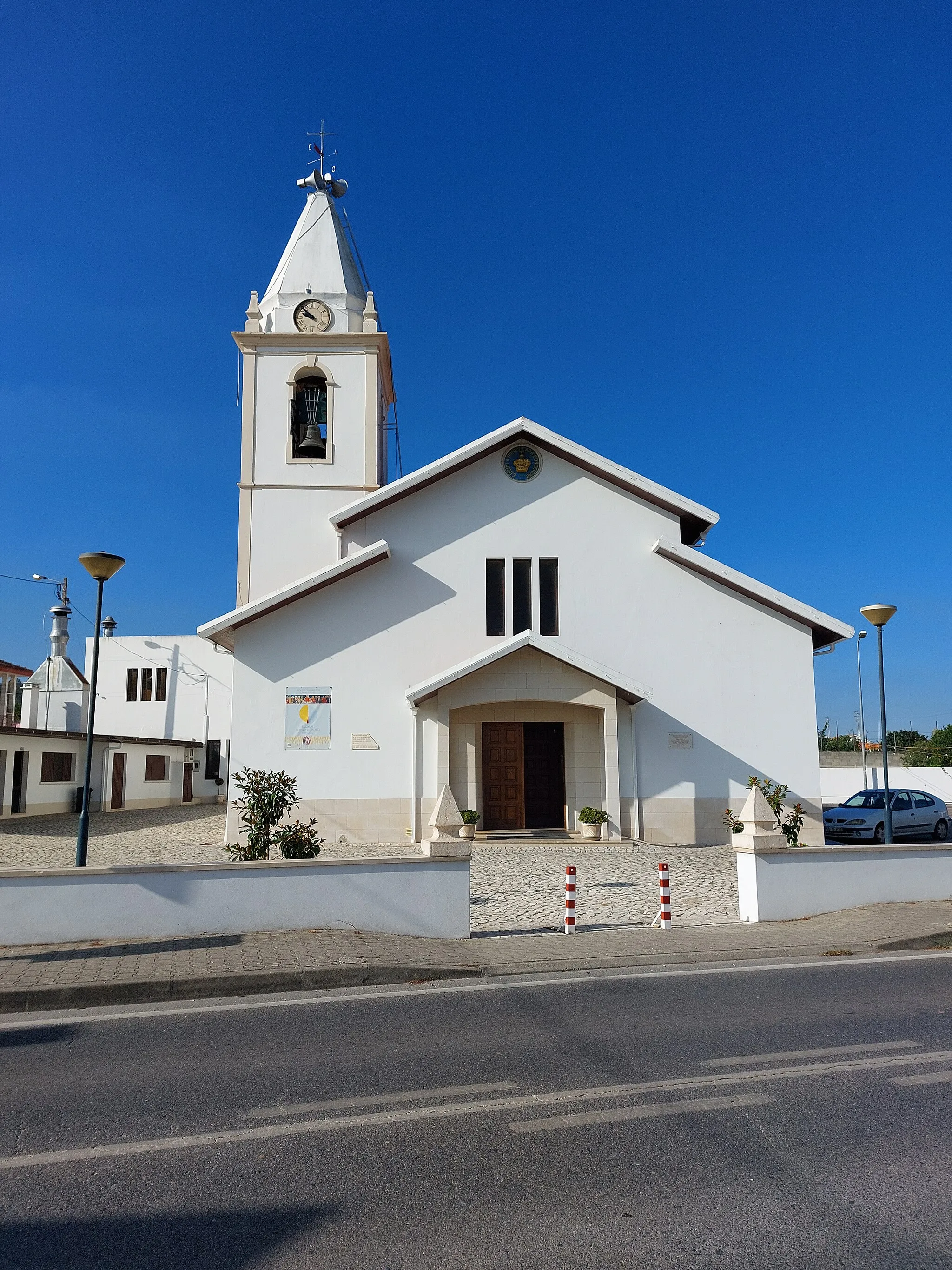 Photo showing: Fachada principal da Igreja de Barreiros em Leiria