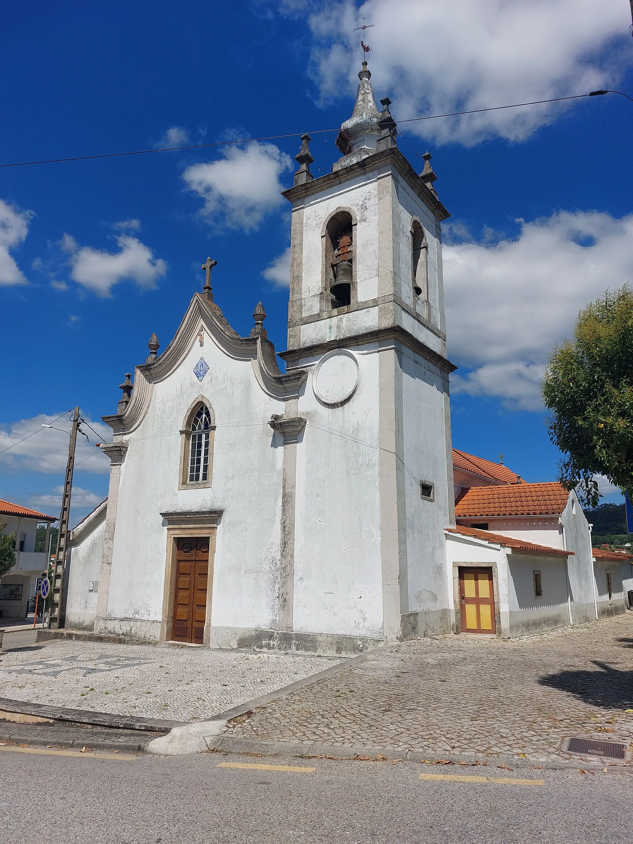 Photo showing: Torre sineira da Igreja Paroquial de Vermoil