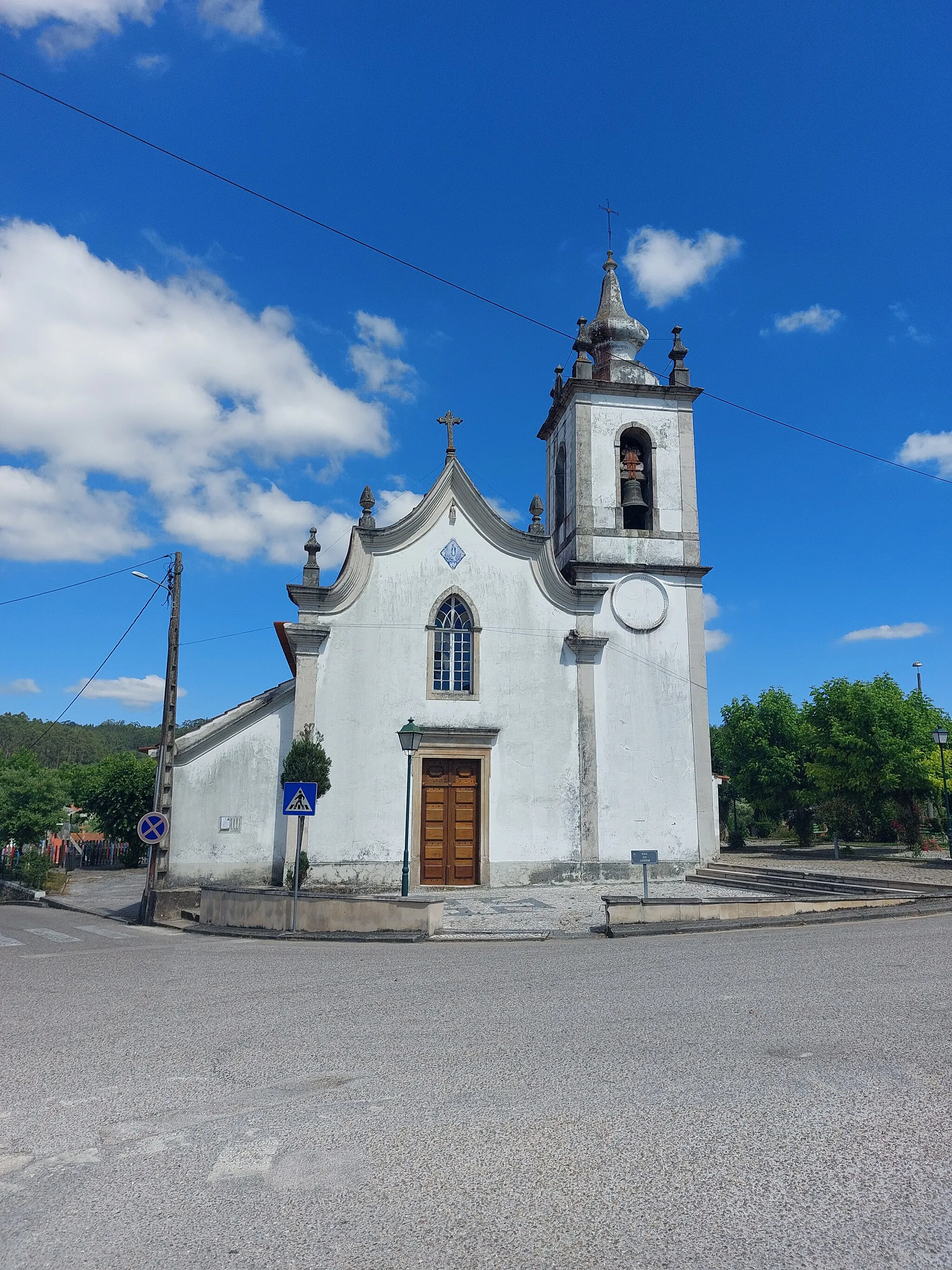 Photo showing: Perspetiva da Igreja Paroquial de Vermoil