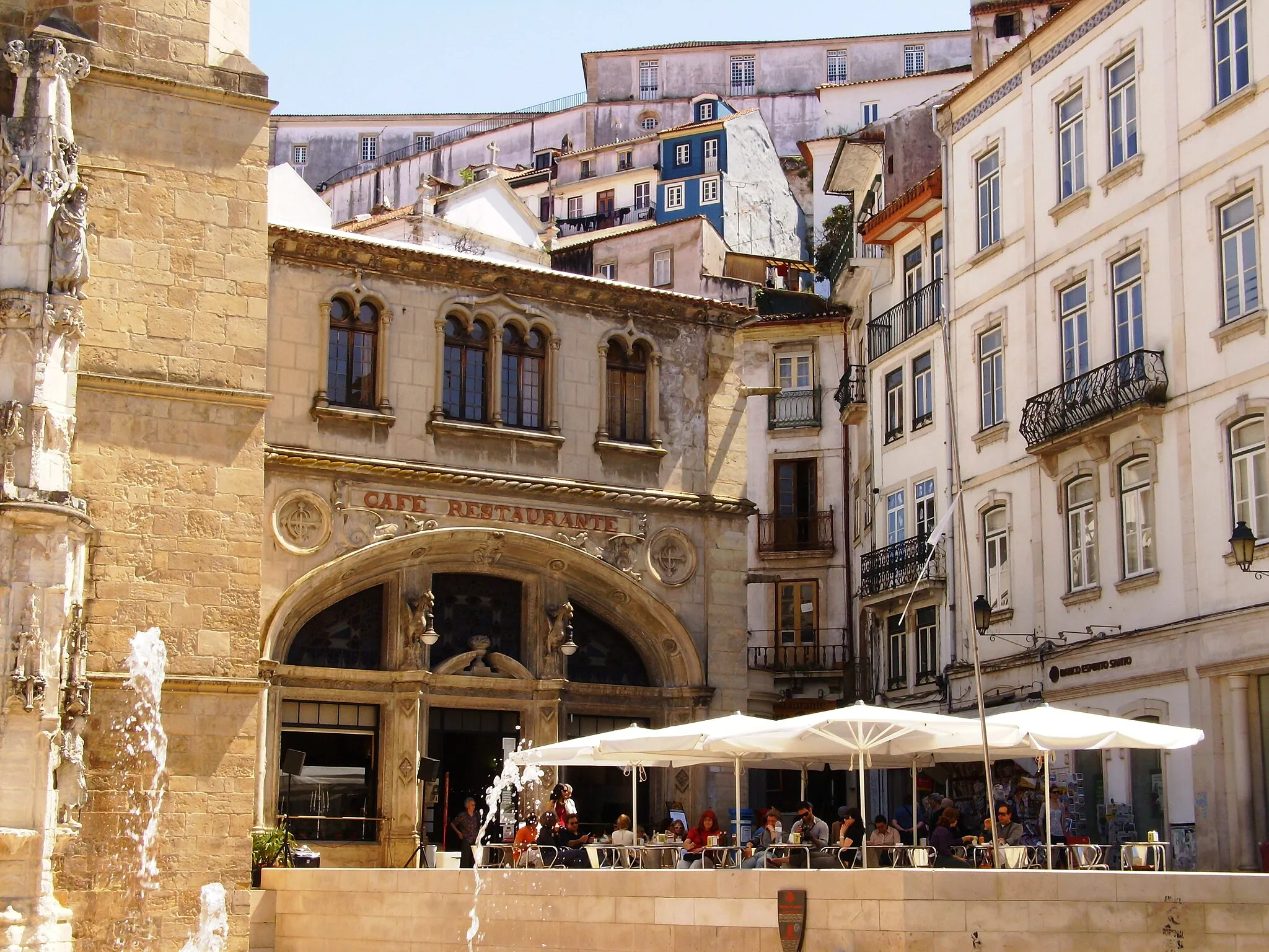 Photo showing: Café Santa Cruz, Coimbra, Portugal.