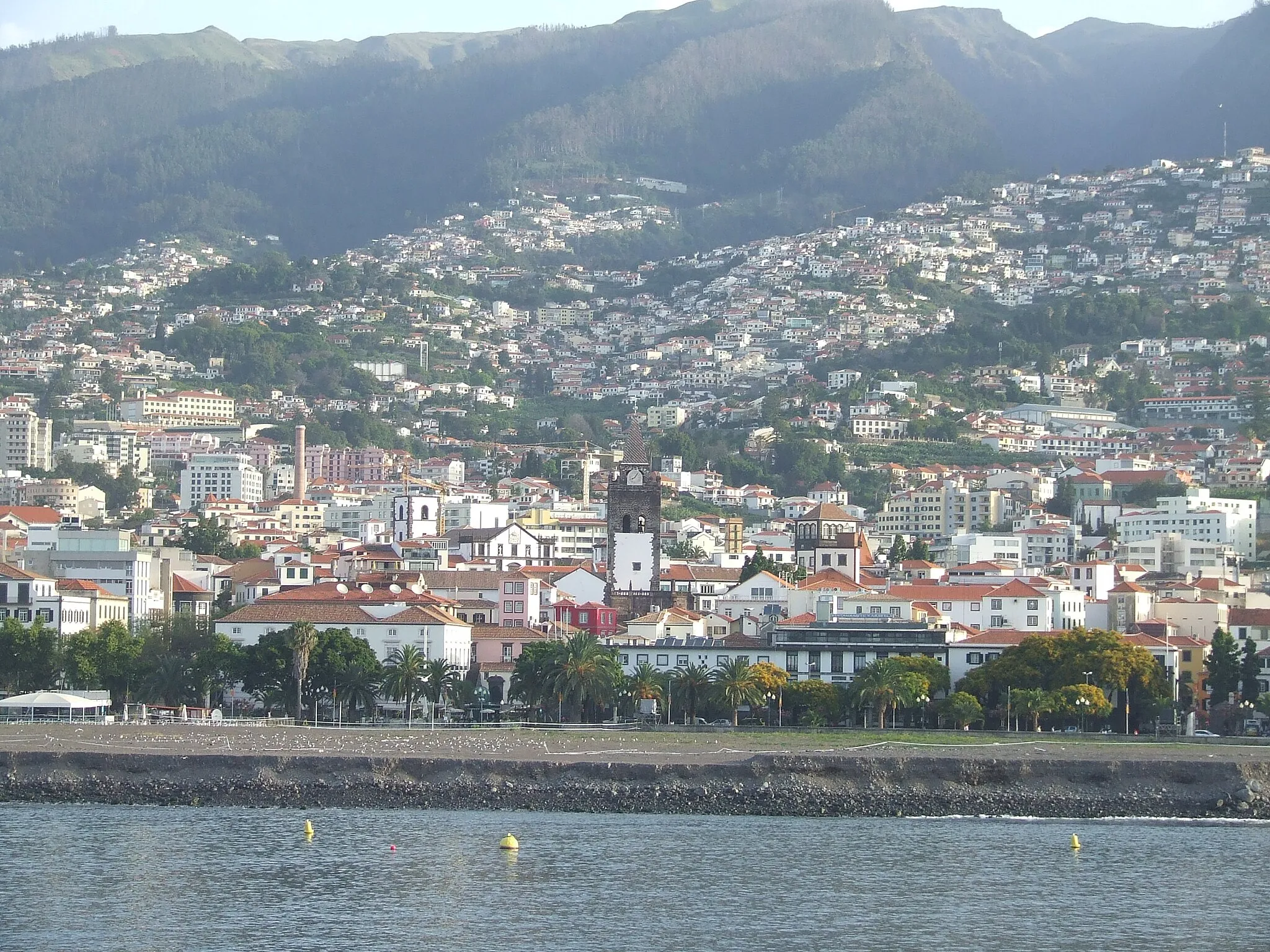 Photo showing: Madeira - Funchal - Coastline