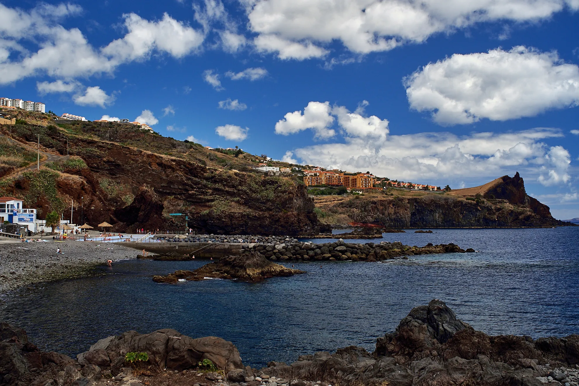 Photo showing: View of the beach Praia dos Reis Magos in Caniço, Madeira