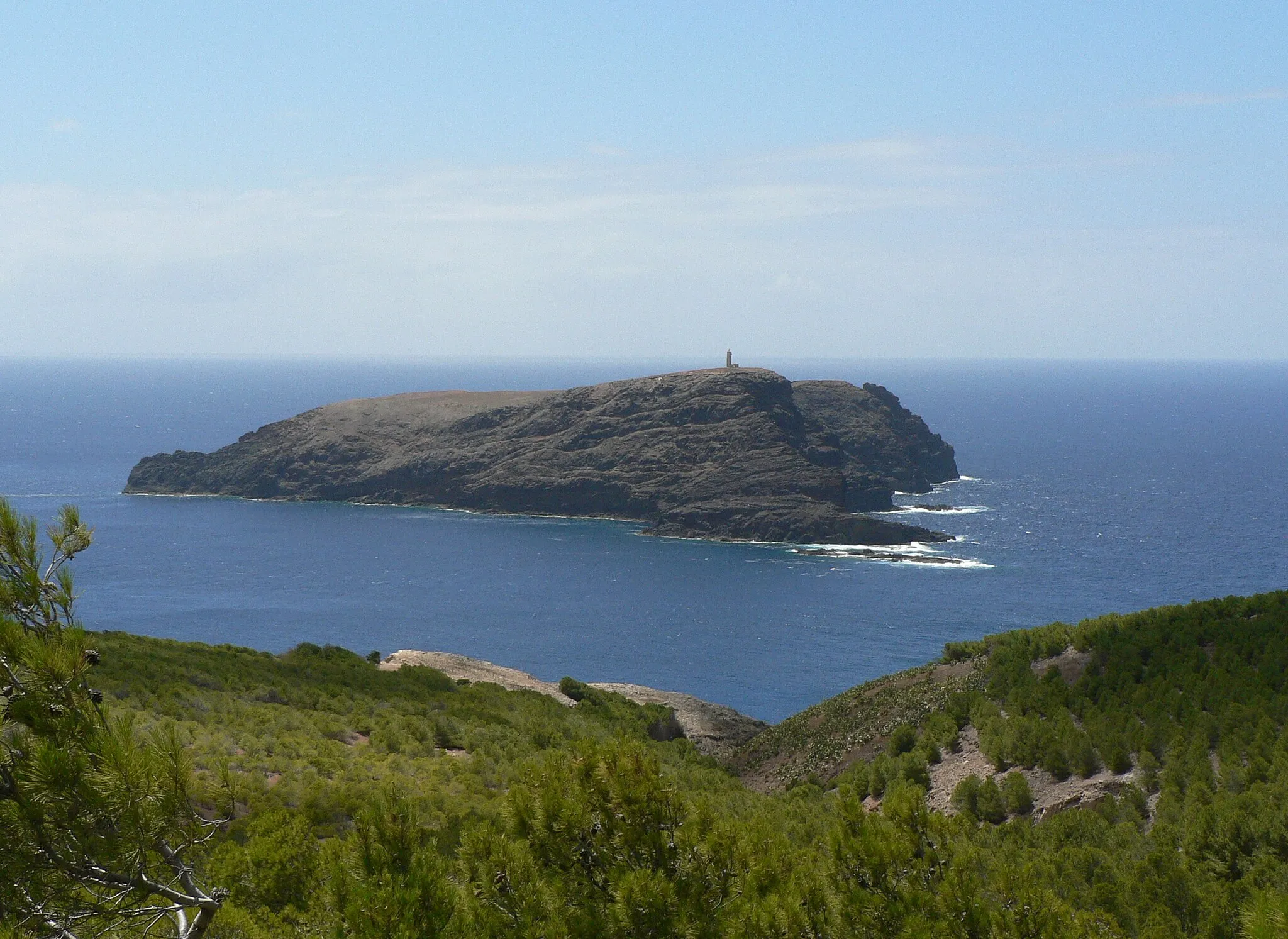 Photo showing: Ilhéu de Ferro e Farol, ilha do Porto Santo, arquipélago da Madeira, Portugal.