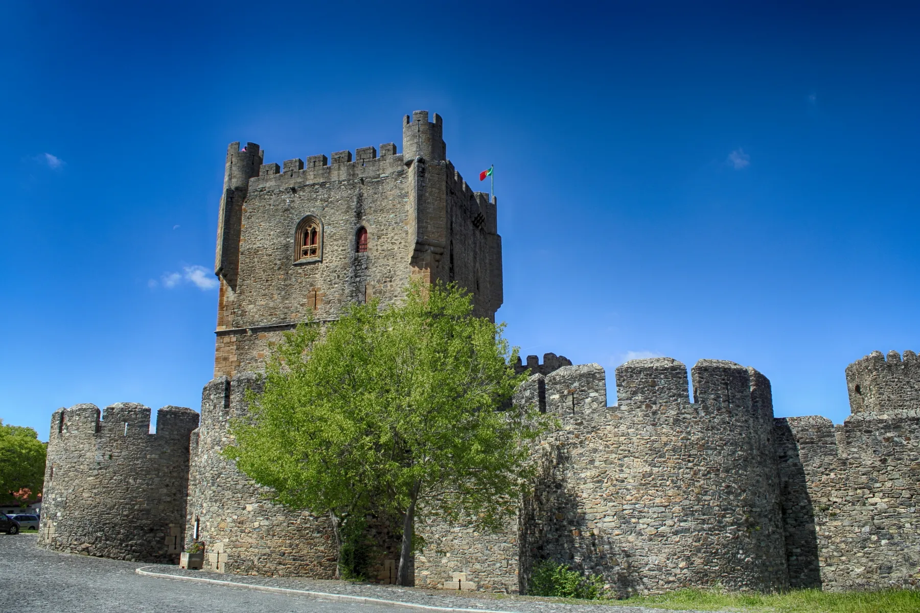 Photo showing: Castillo
Braganza (Bragança)
Distrito de Braganza

Portugal