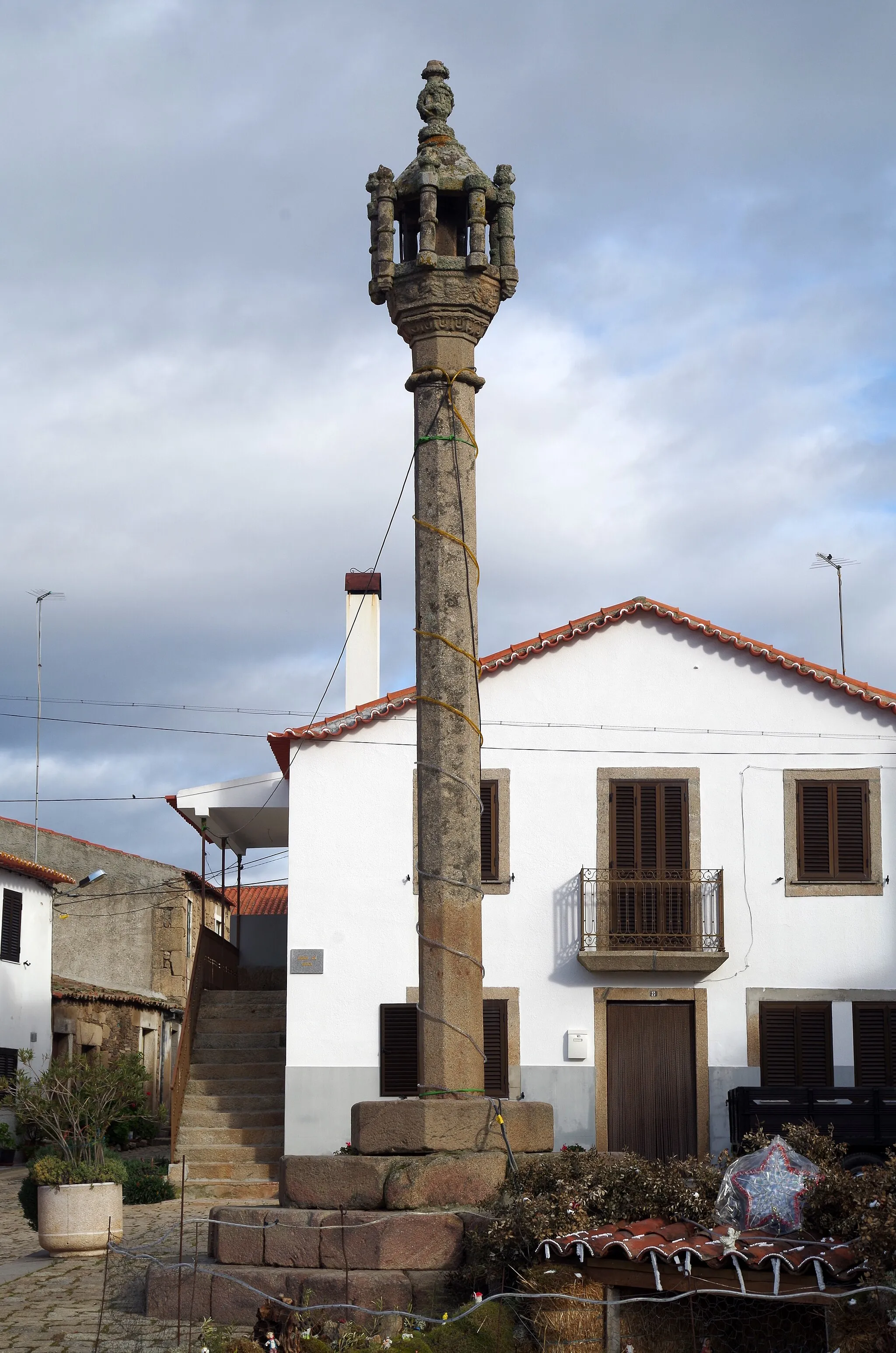 Photo showing: Pillory in Almendra (Guarda, Portugal).