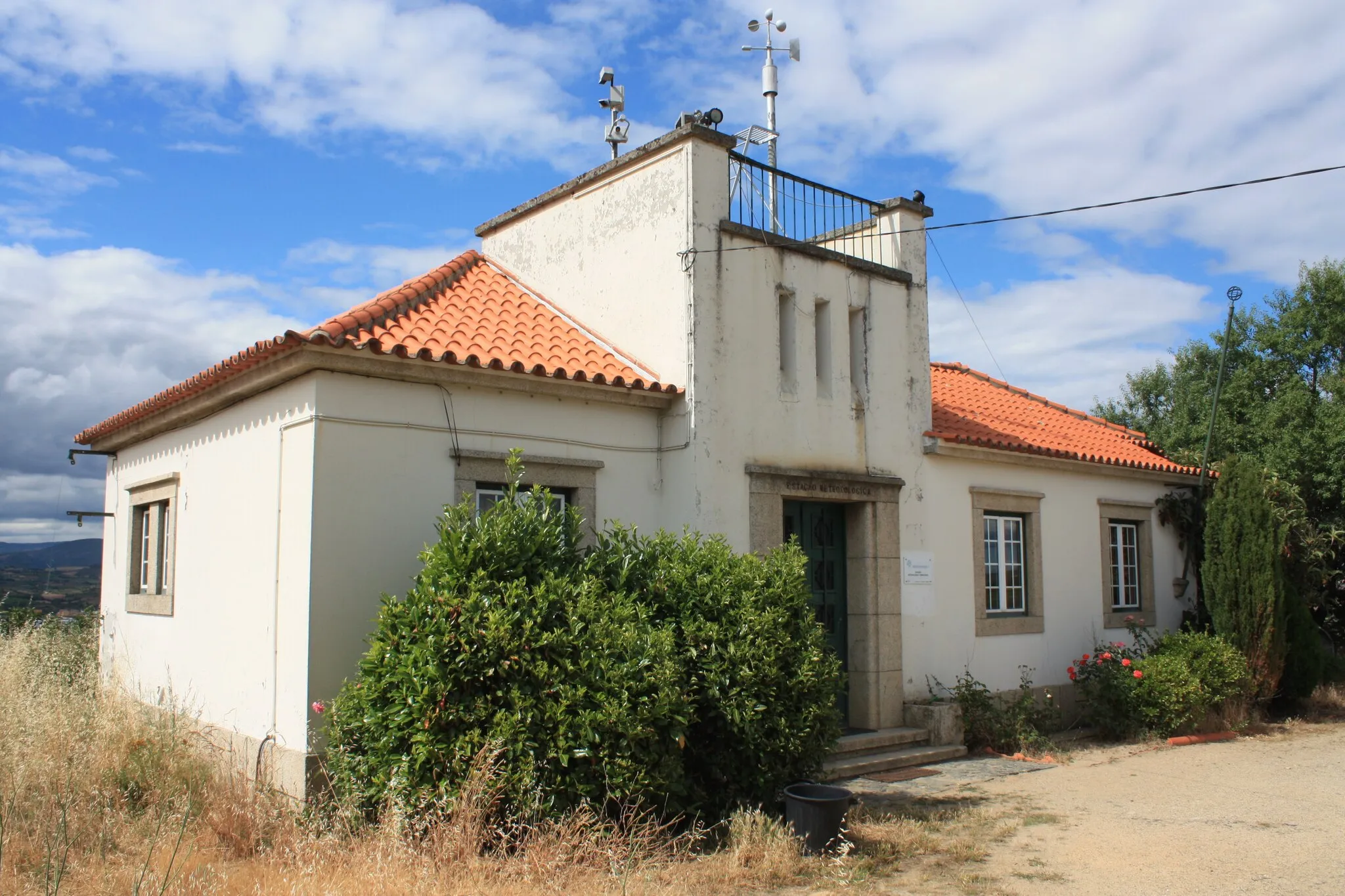 Photo showing: Estação Meteorológica de Bragança - Bragança - Portugal - -