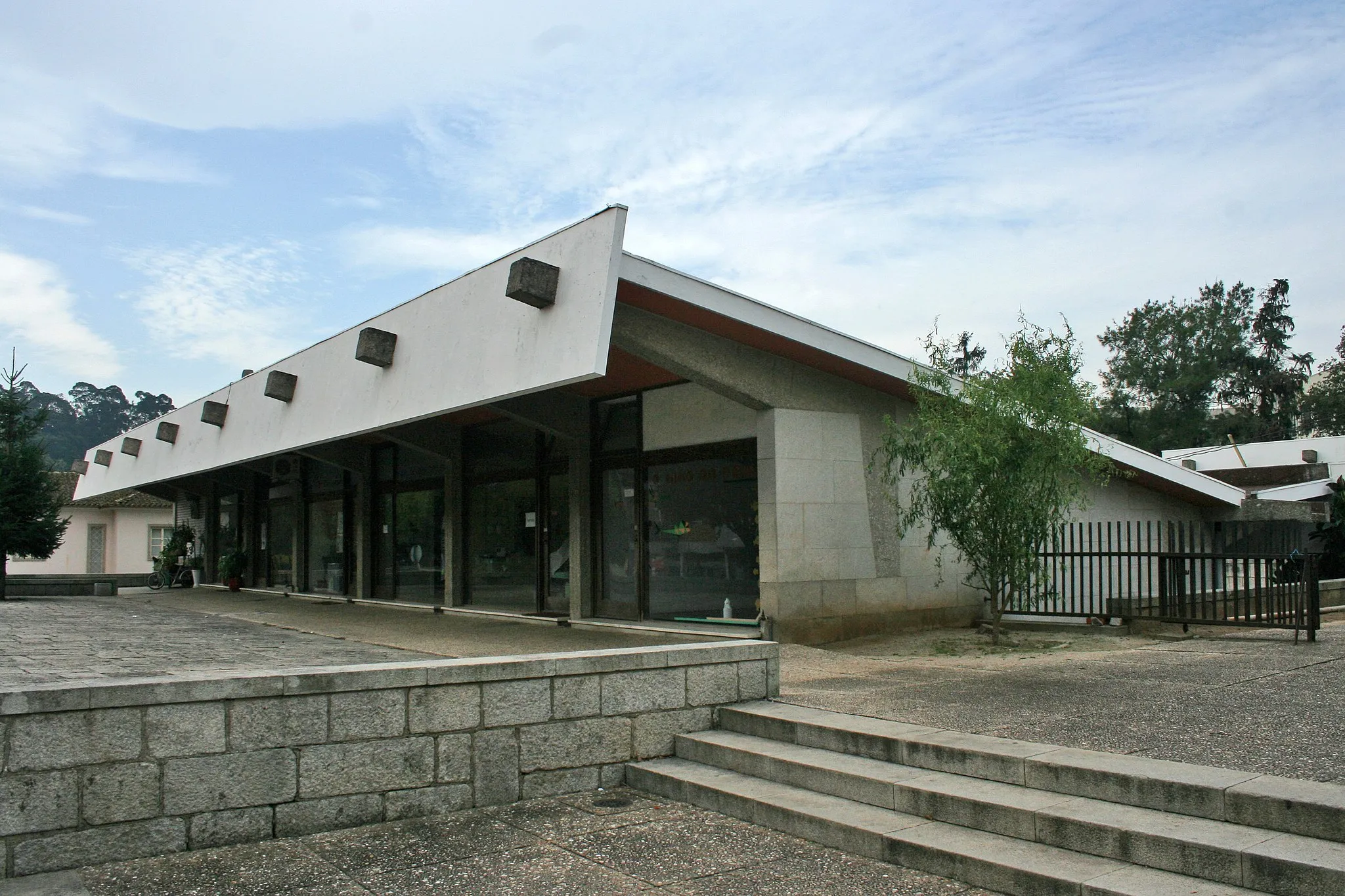 Photo showing: Mercado Municipal de Santa Maria da Feira