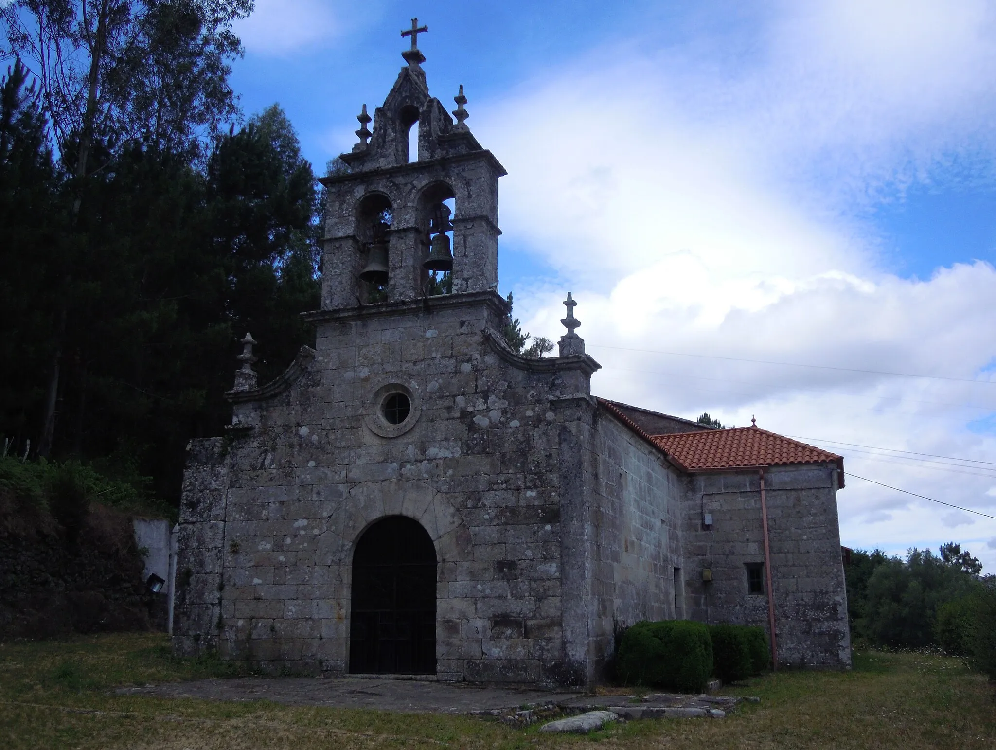 Photo showing: Igrexa parroquial de San Xoán de Angudes (Crecente)