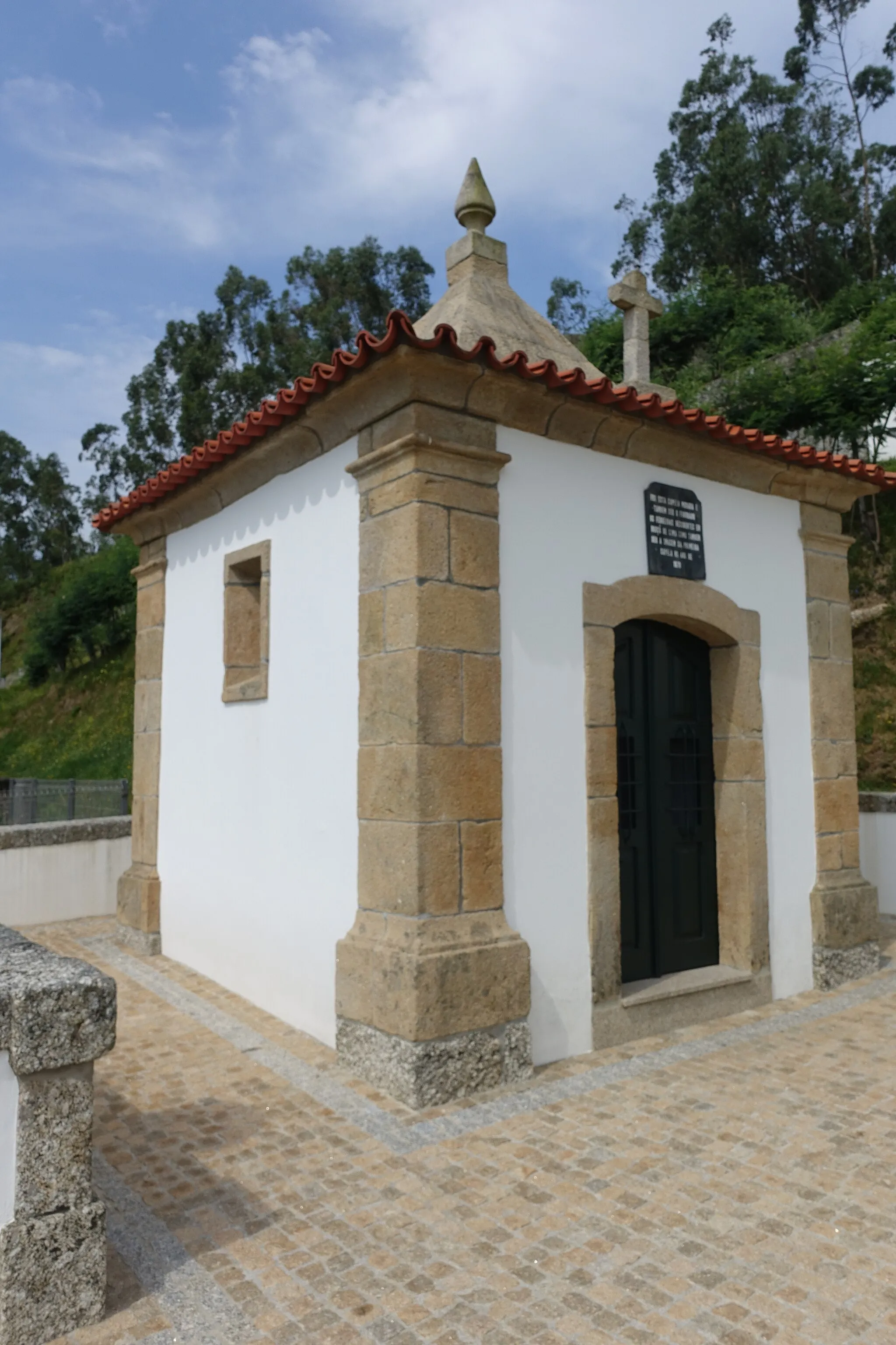 Photo showing: Santuário do Bom Jesus de Cambeses Portugal