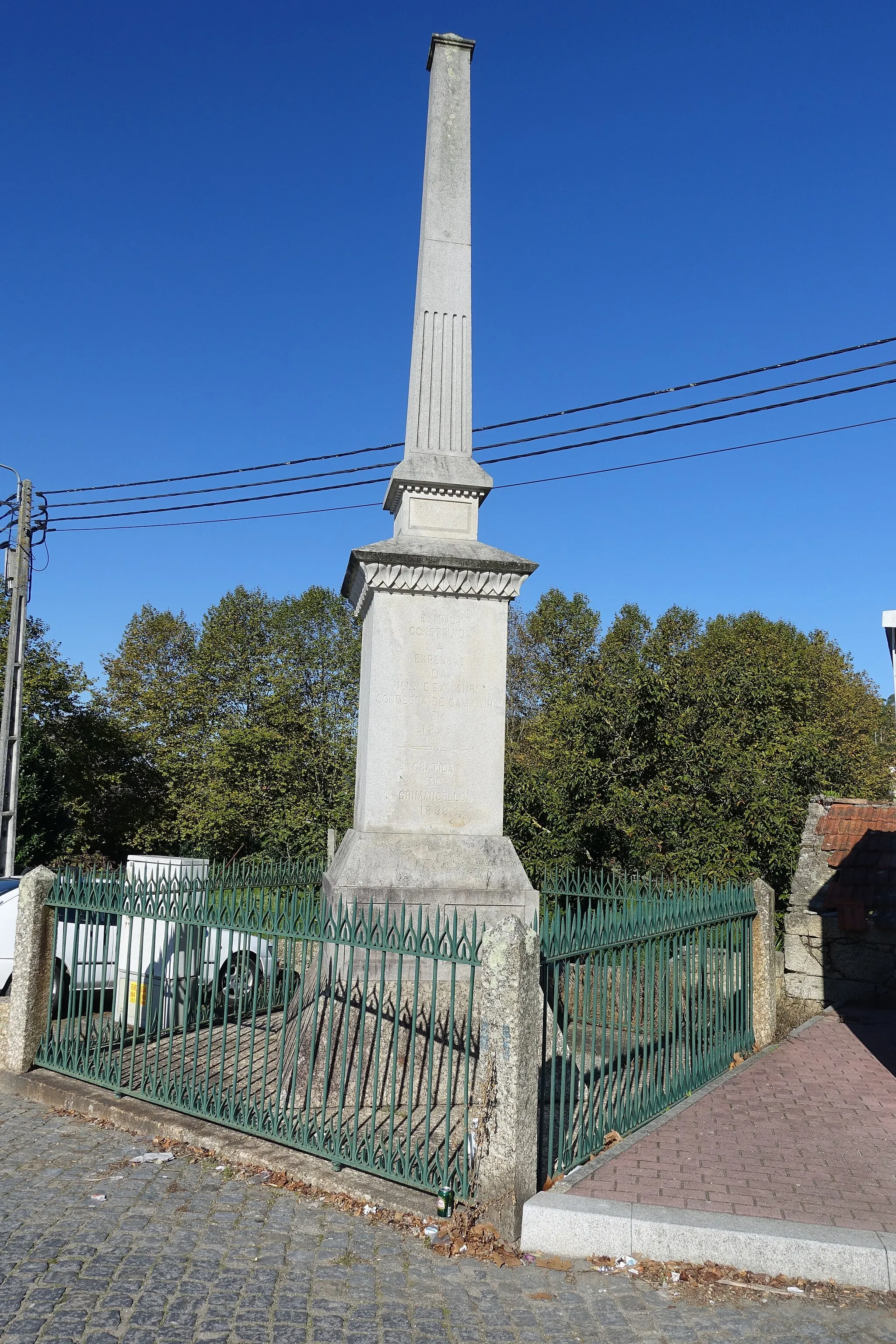 Photo showing: Obelisk in Grimancelos Portugal