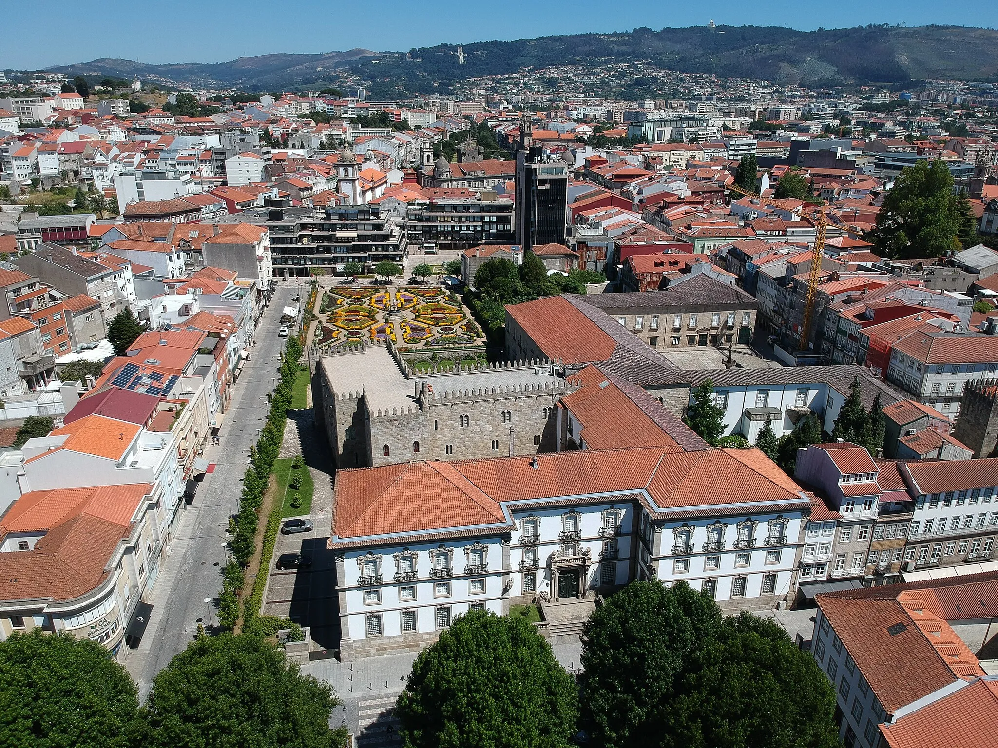 Photo showing: Aerial photograph of Braga, Portugal.